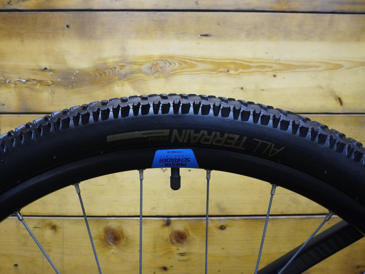 RENT Rockrider ST-520 Sport Trail Mountain Bike