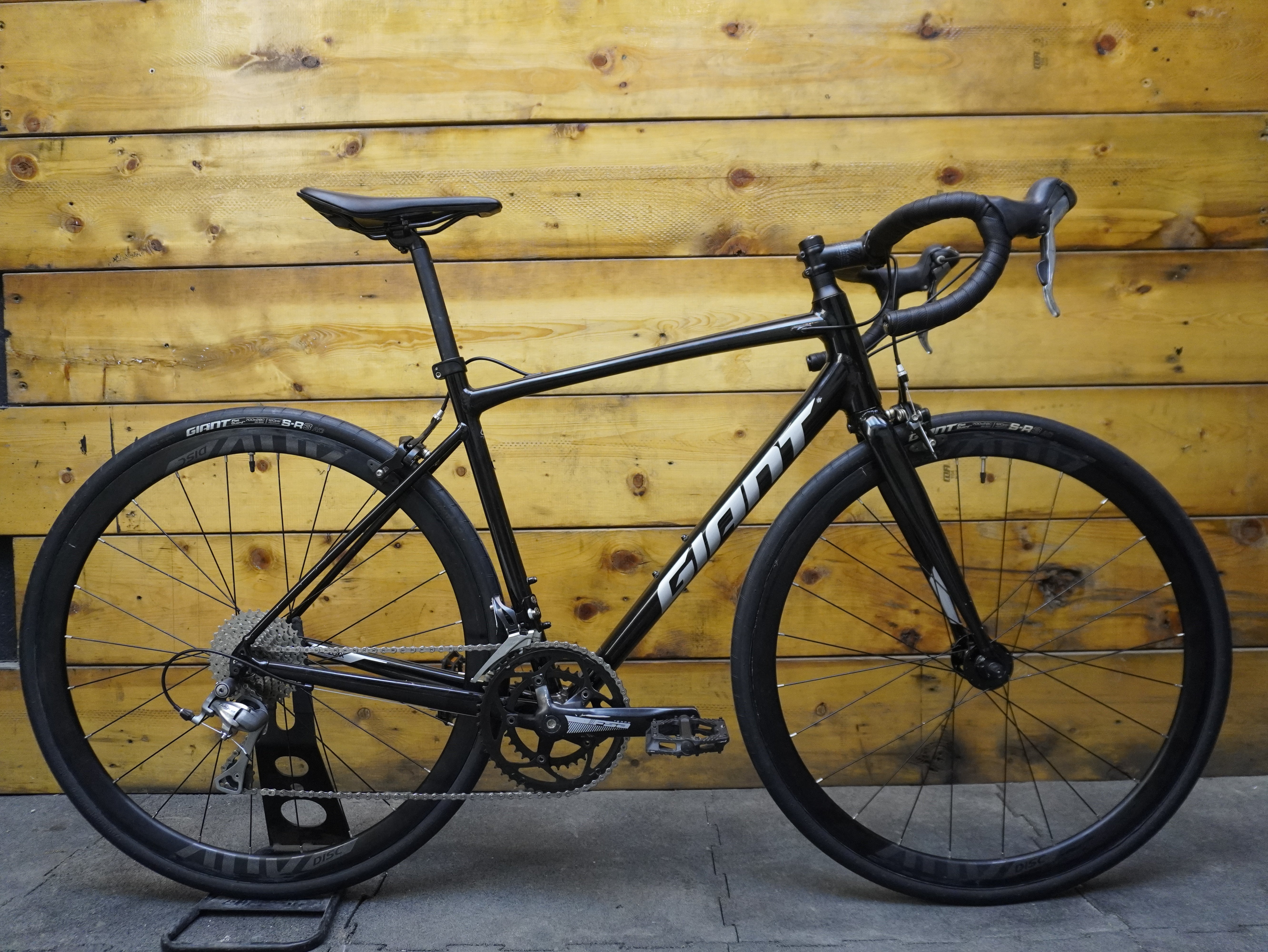 Giant Contend 3 Road Bike