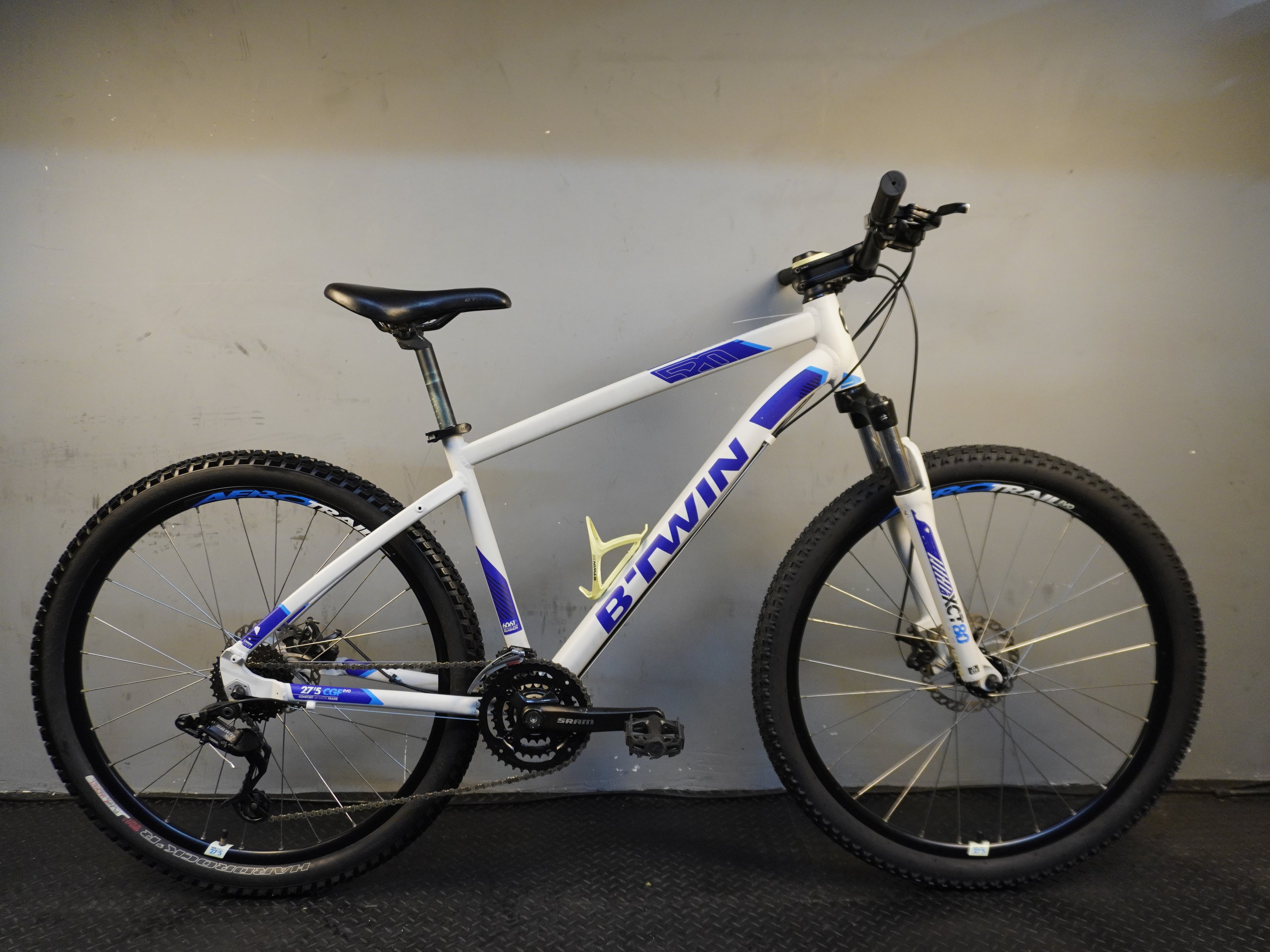 B'twin Rockrider ST-520 Mountain Bike