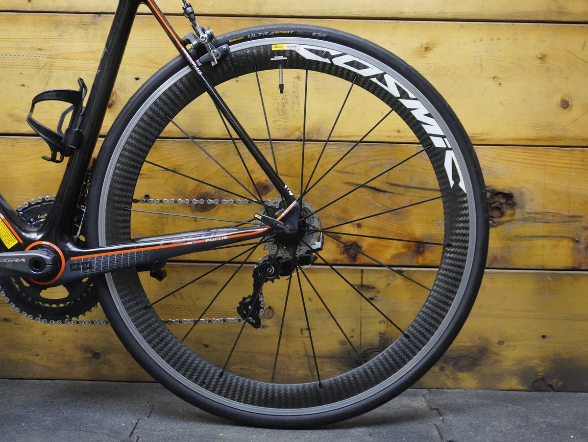 RENT Focus Izalco Team SL Road Bike