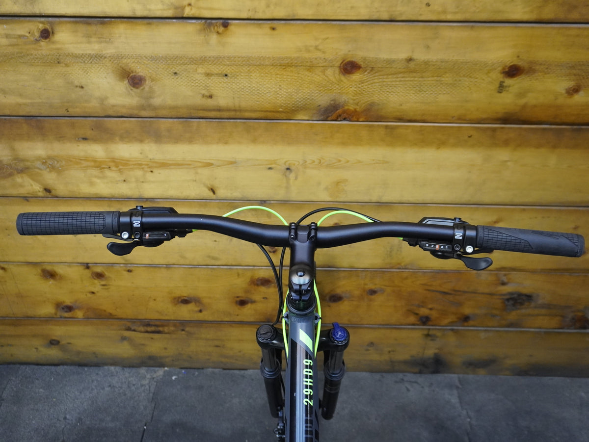 RENT Silverback Stride 29 HD9 Mountain Bike