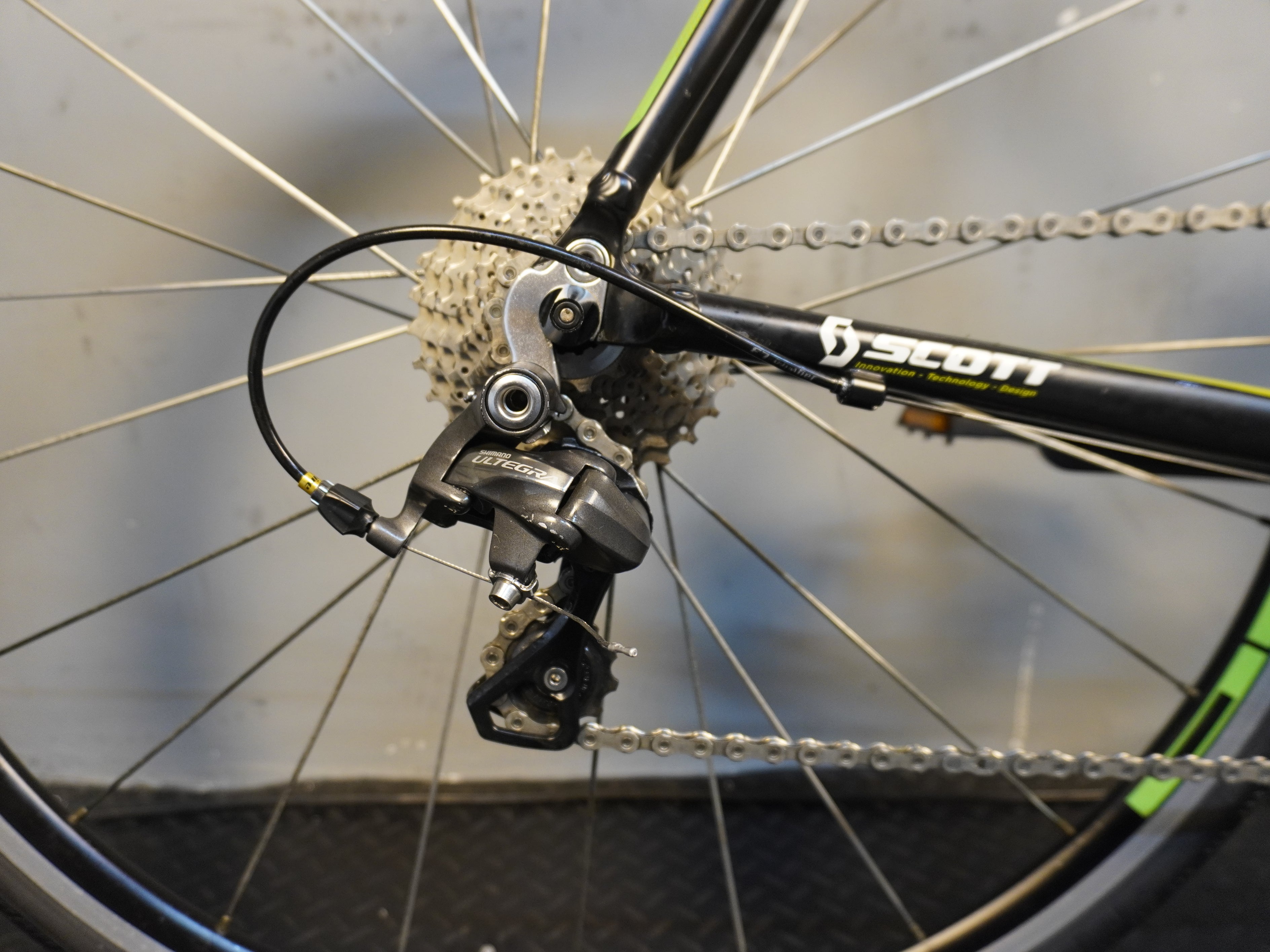RENT Scott Speedster 10 Road Bike