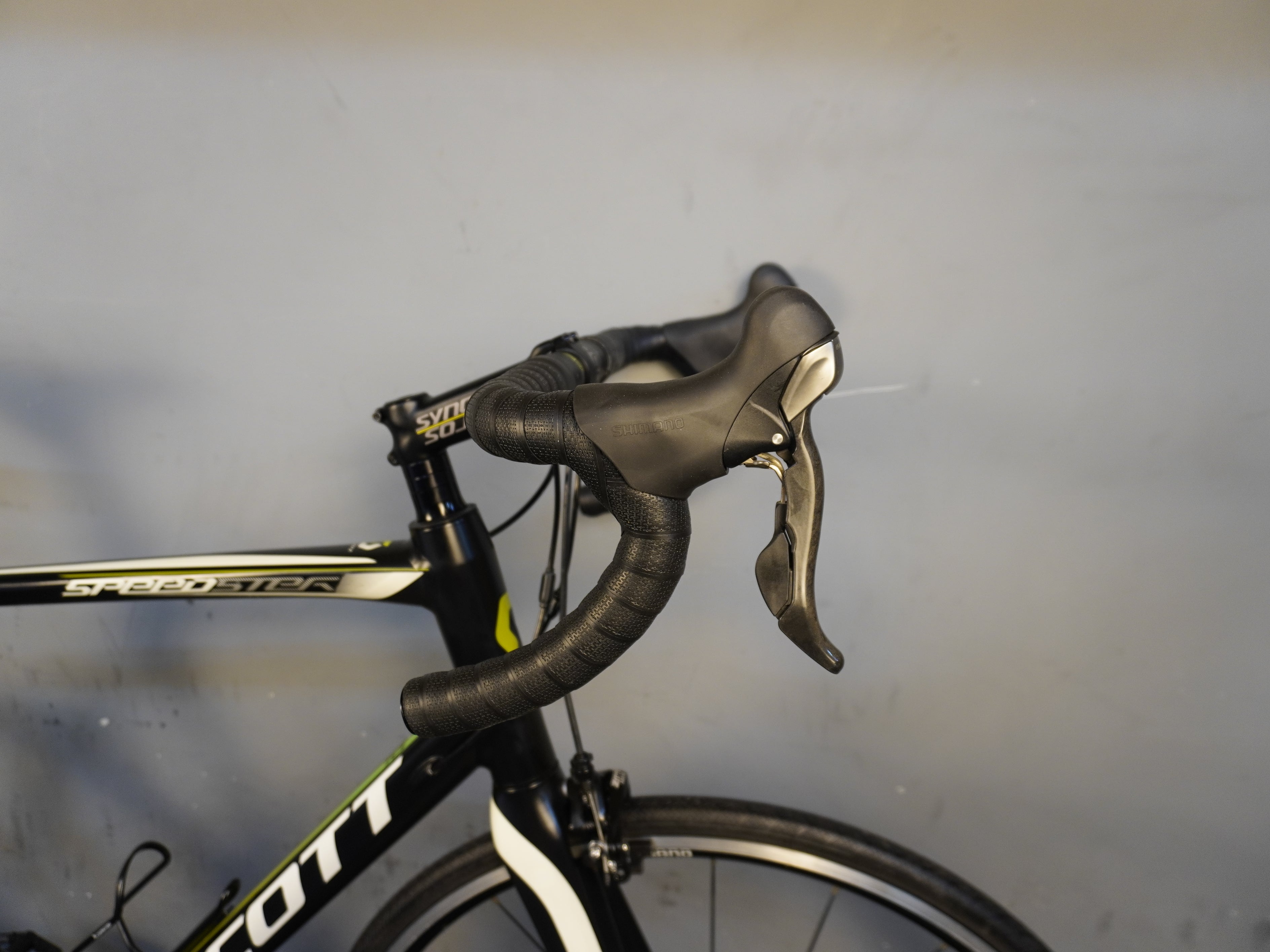RENT Scott Speedster 10 Road Bike