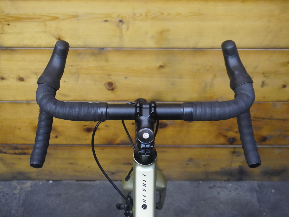 Giant Revolt 2 Gravel Bike