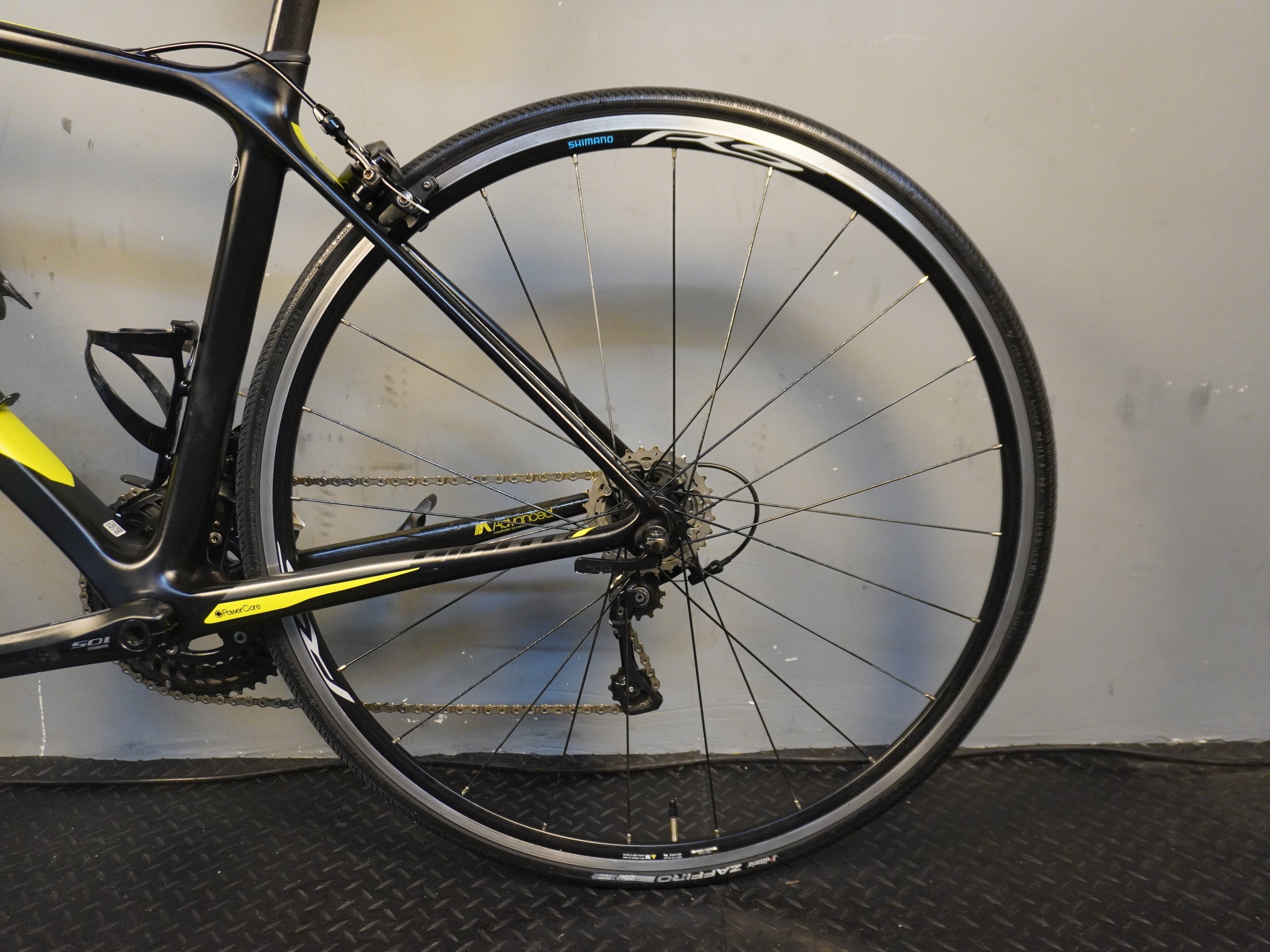 Giant TCR Advanced 2 Road Bike
