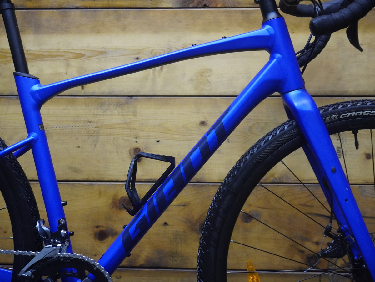 Giant Revolt 2 Gravel Bike