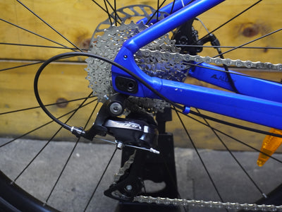 Giant Revolt 2 Gravel Bike