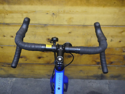 RENT Giant Revolt 2 Gravel Bike