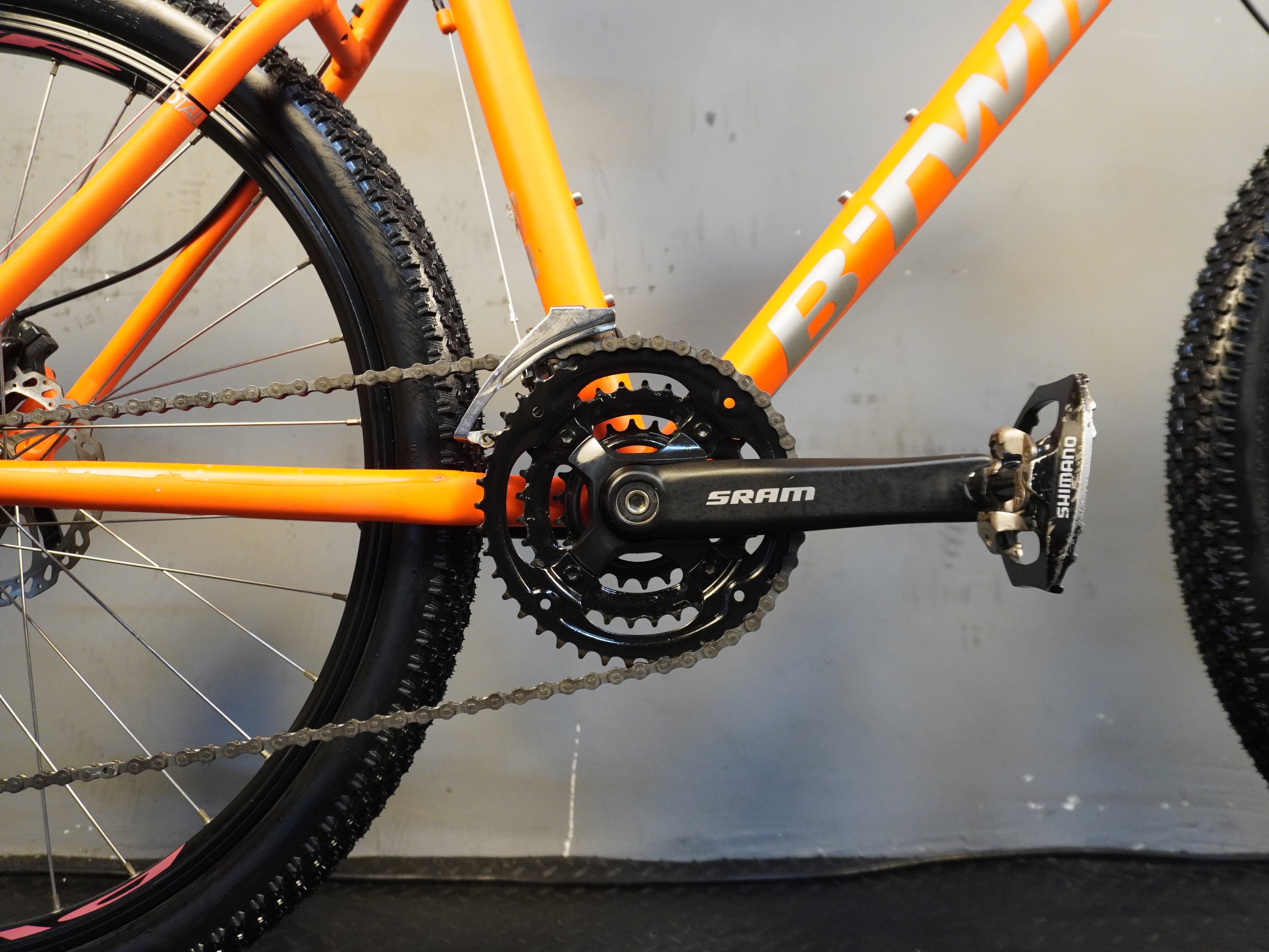 B'twin Rockrider ST-500 Mountain Bike