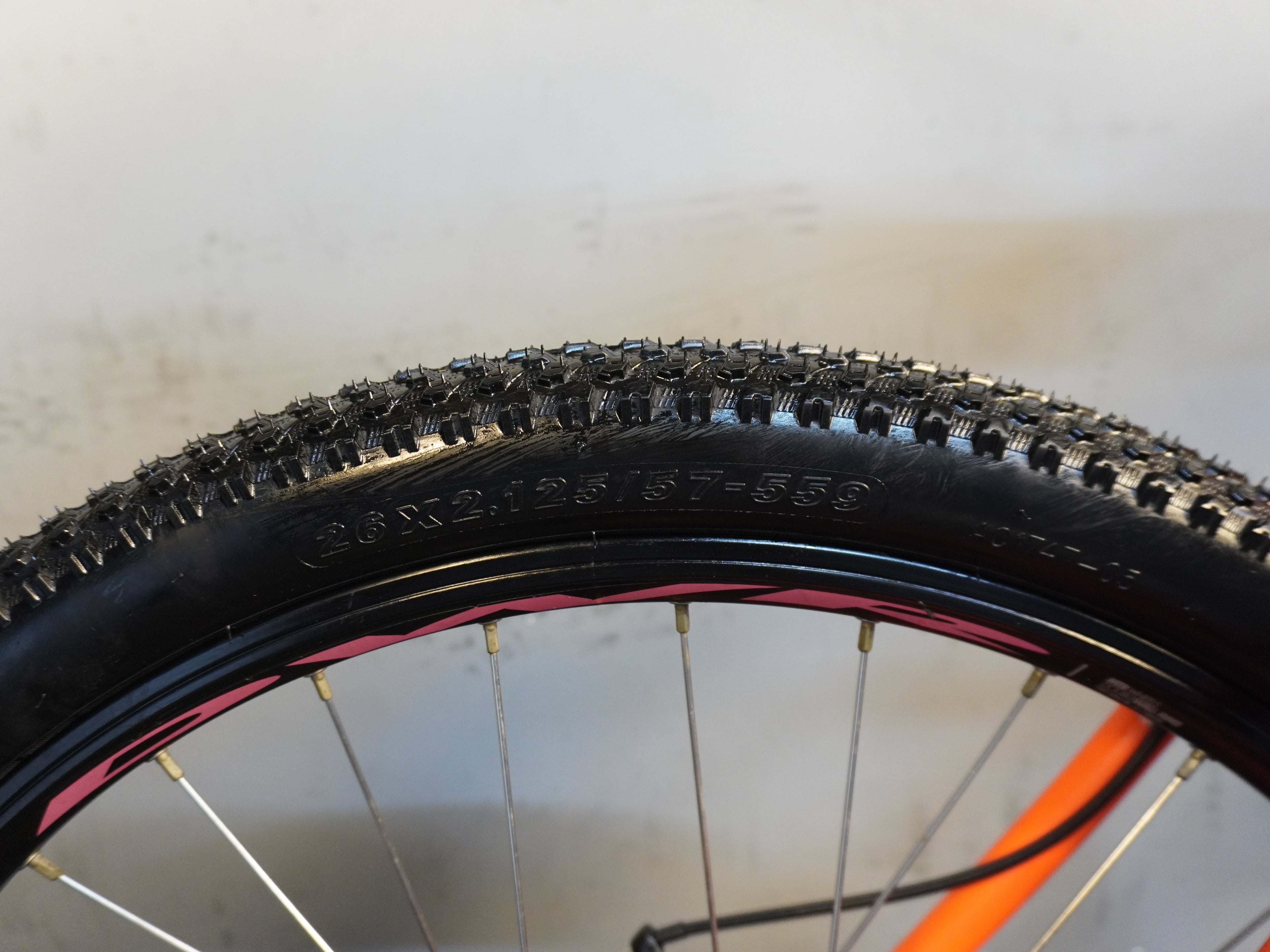 B'twin Rockrider ST-500 Mountain Bike