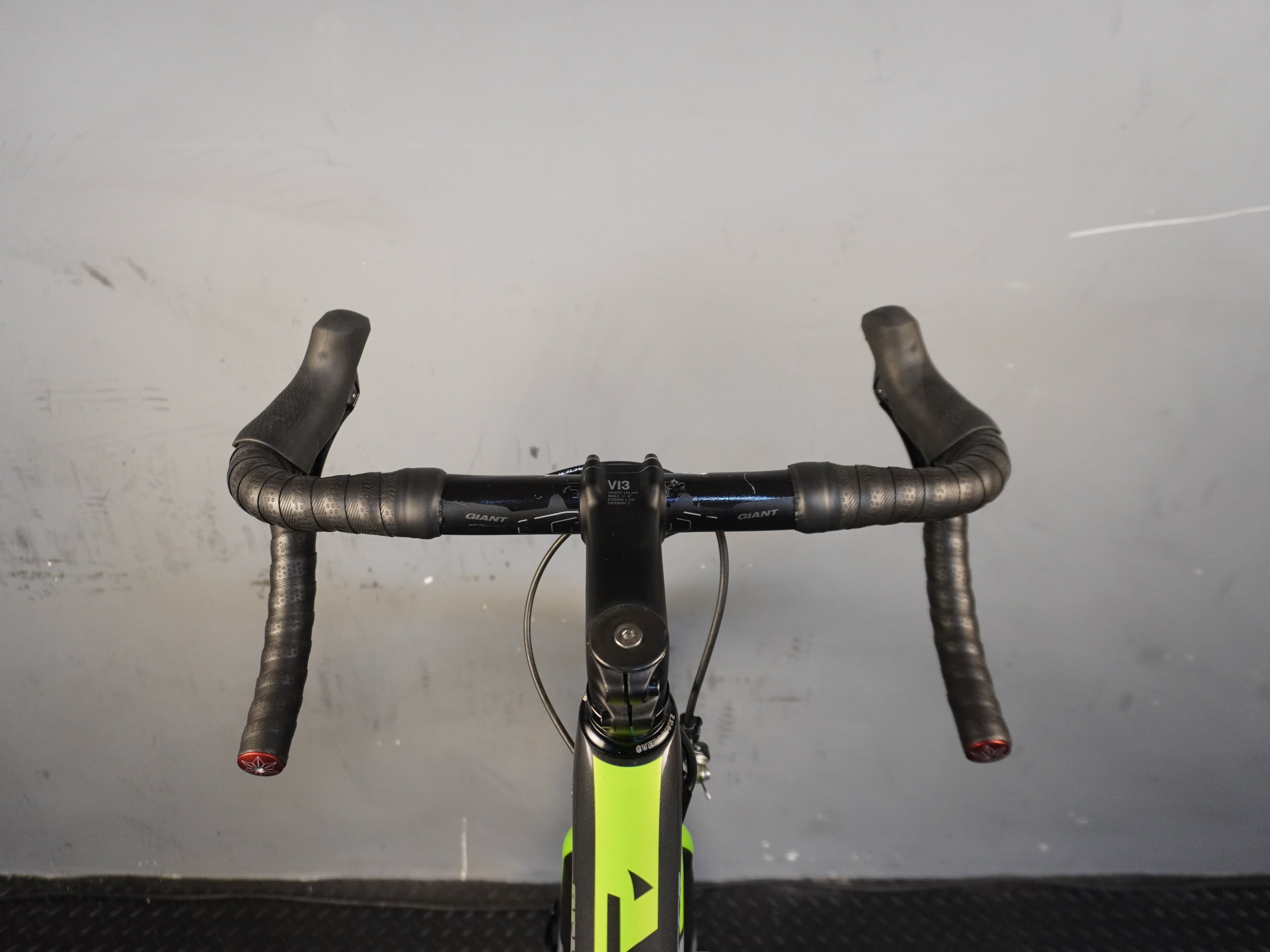 RENT Giant TCR Advanced Pro Road Bike