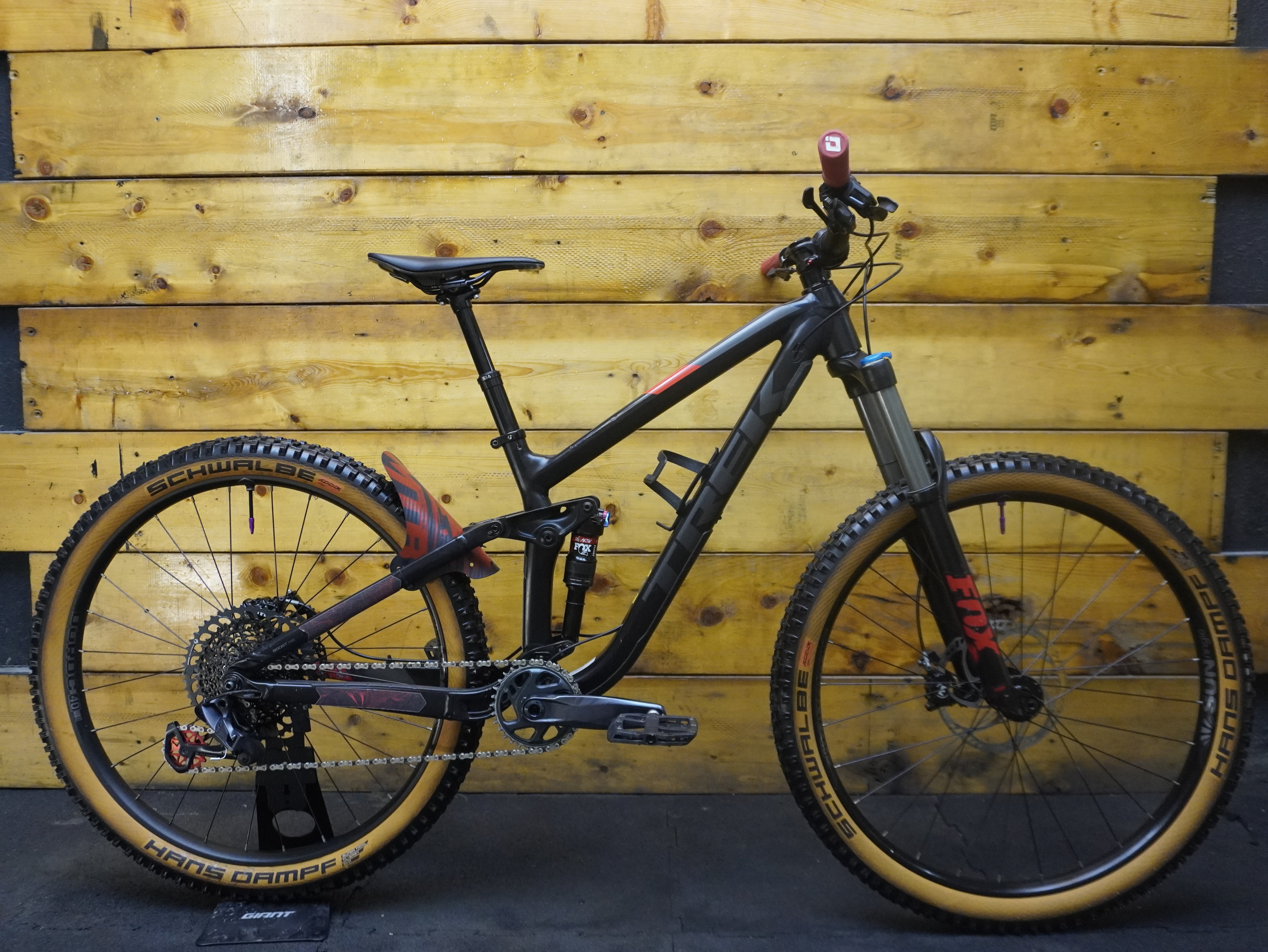 RENT Trek Fuel EX 8 Mountain Bike