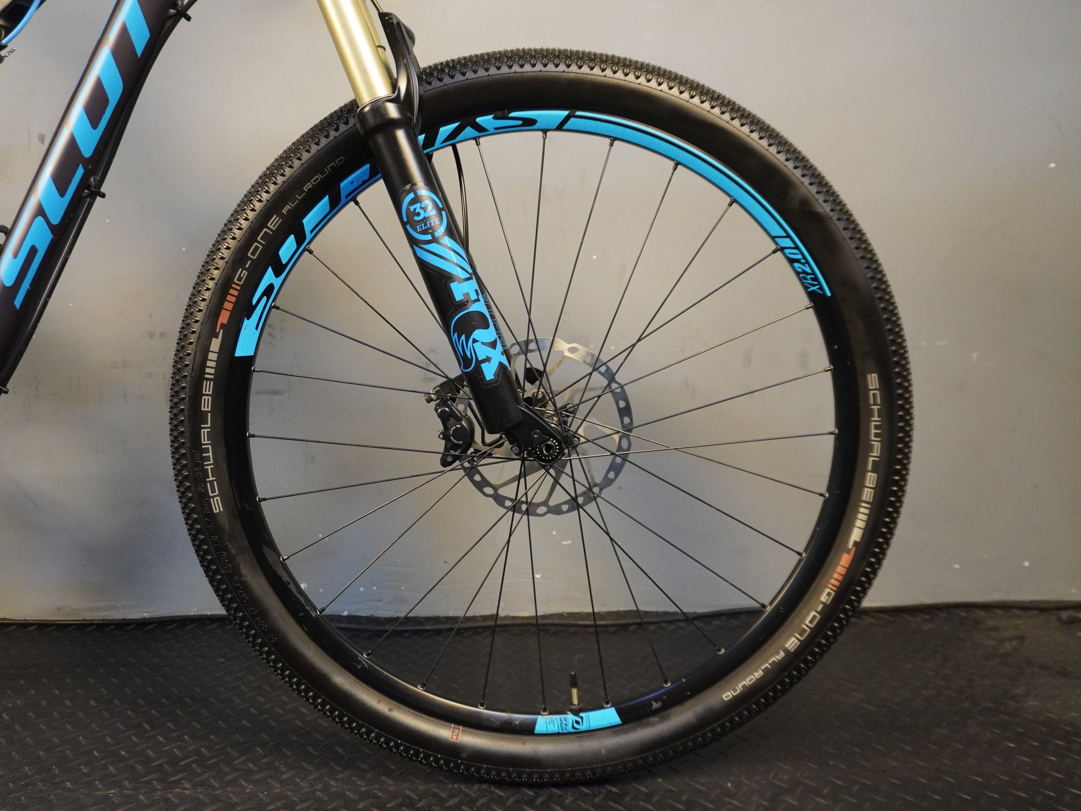 Scott Spark 700 RC Mountain Bike
