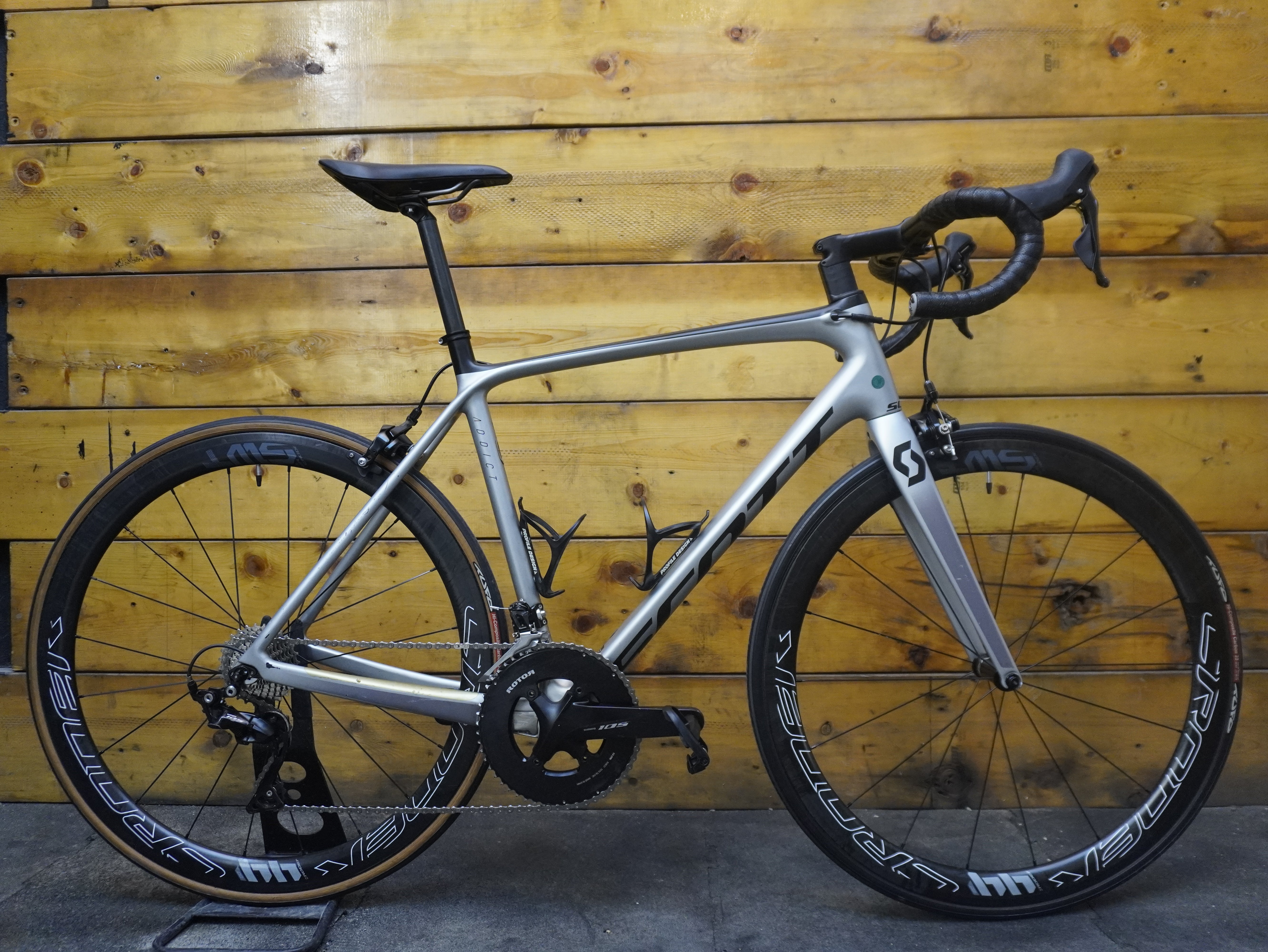 Scott Addict 20 Road Bike