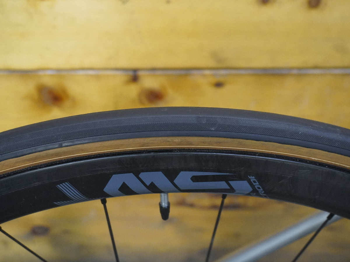 RENT Scott Addict 20 Road Bike