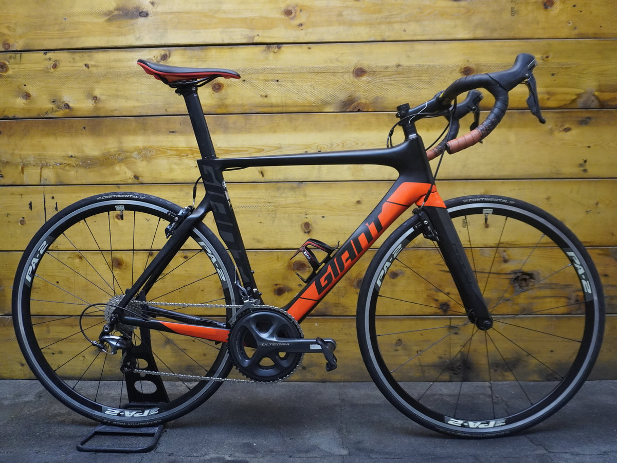 RENT Giant Propel Advanced 1 Road Bike