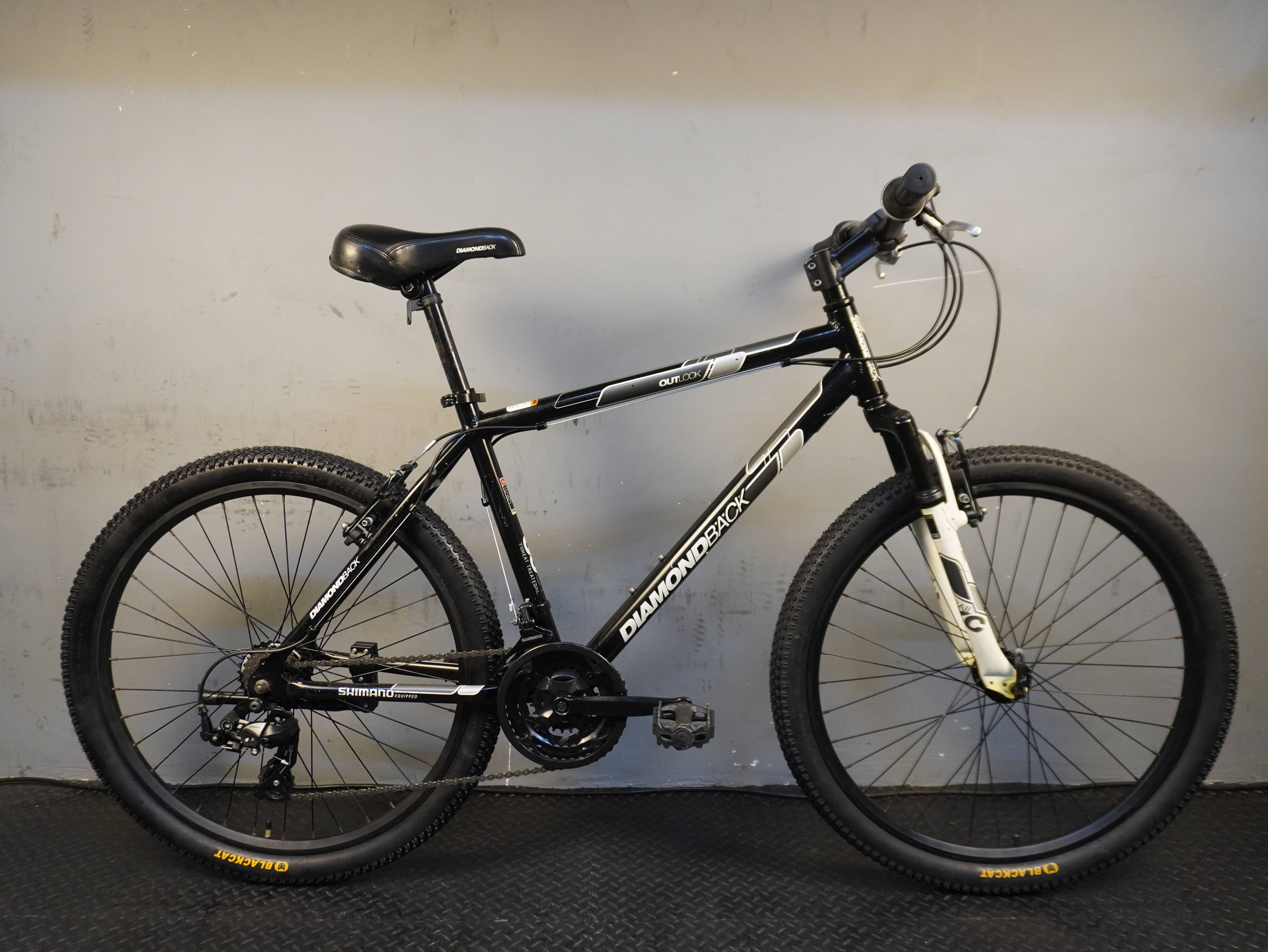 RENT Diamond Outlook Mountain Bike