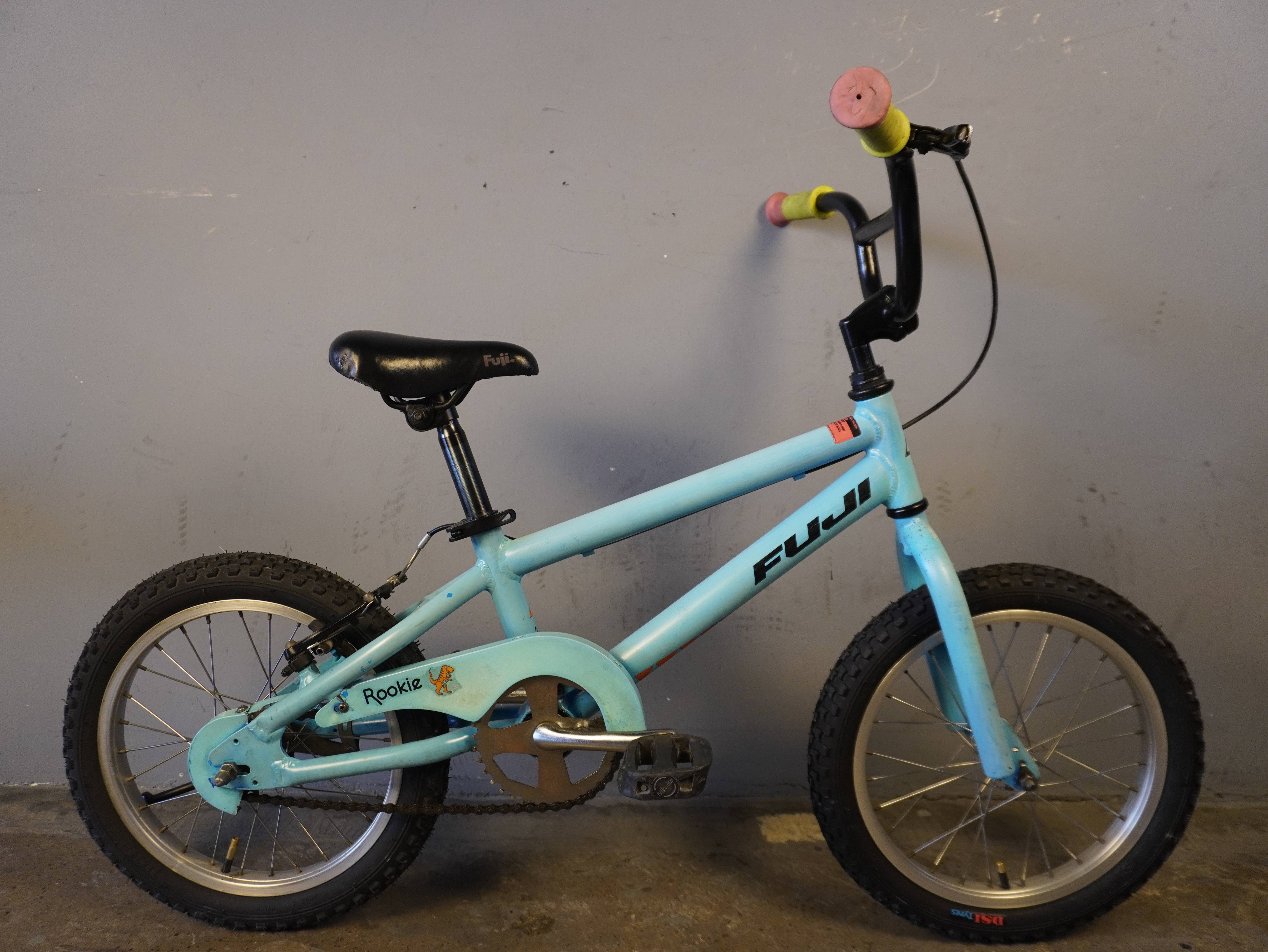 RENT Fuji Rookie Kids Bike