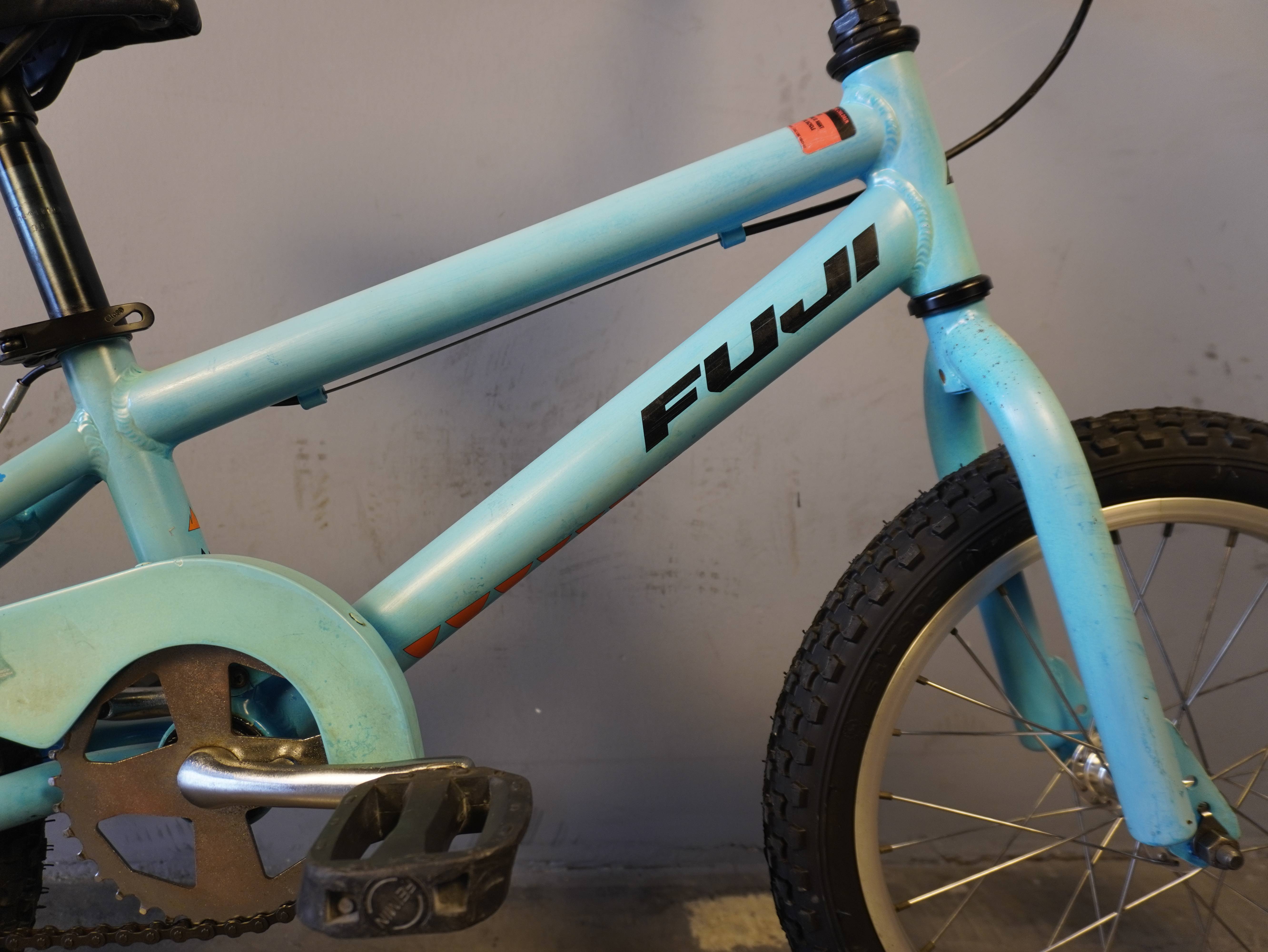 RENT Fuji Rookie Kids Bike