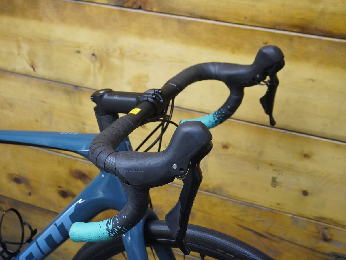 Giant Defy Advanced 2 Road Bike