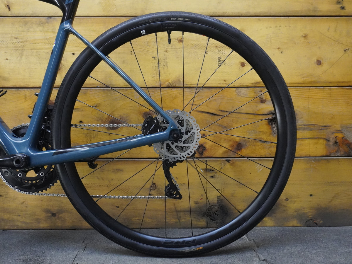 Giant Defy Advanced 2 Road Bike