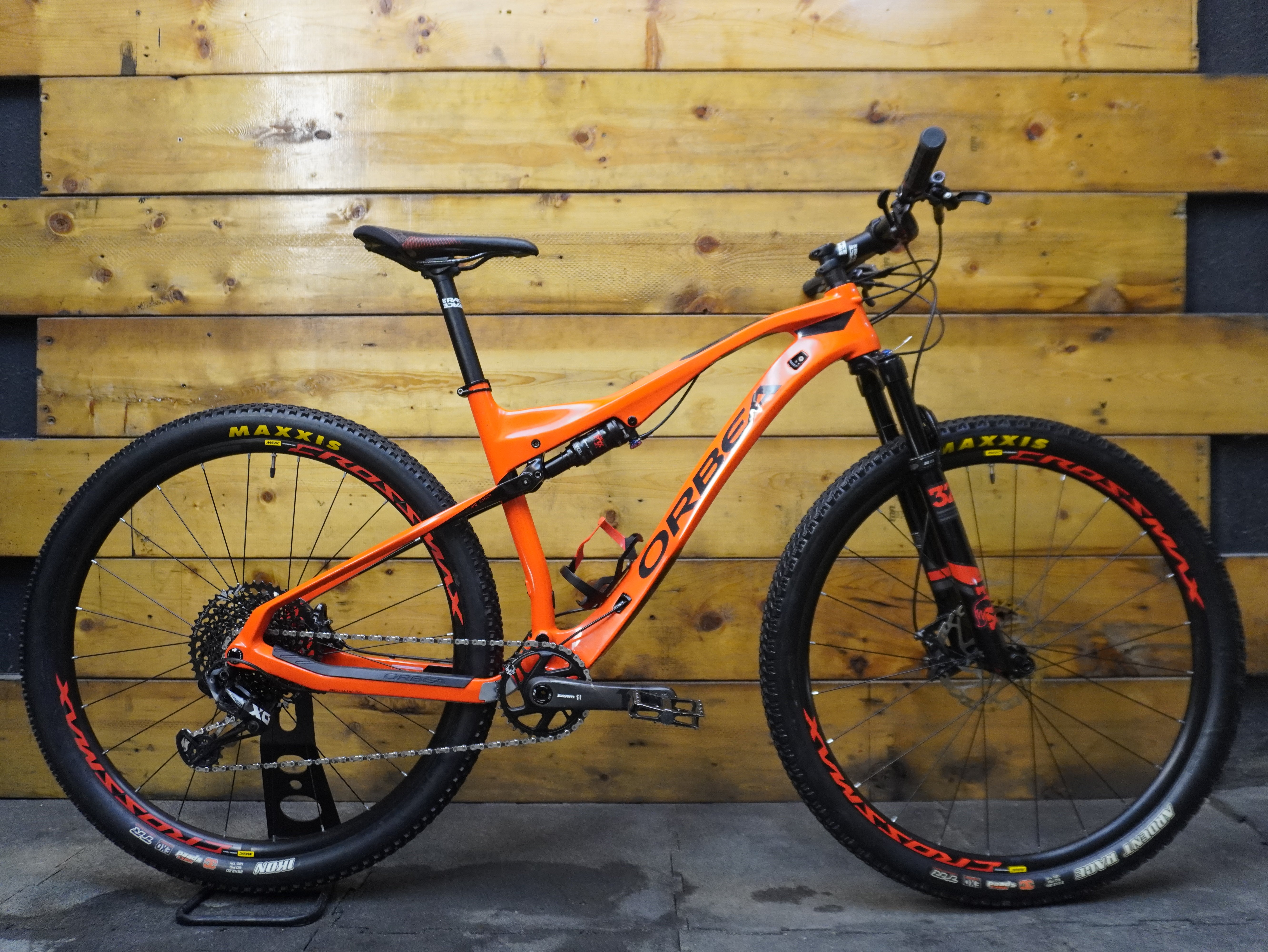 Orbea Oiz M30 Mountain Bike
