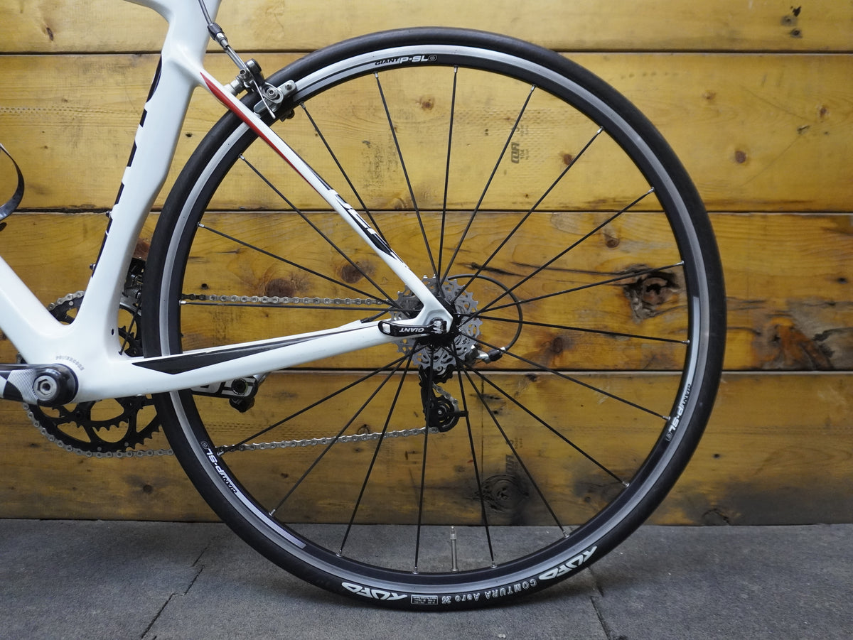 Giant Defy Advanced Road Bike