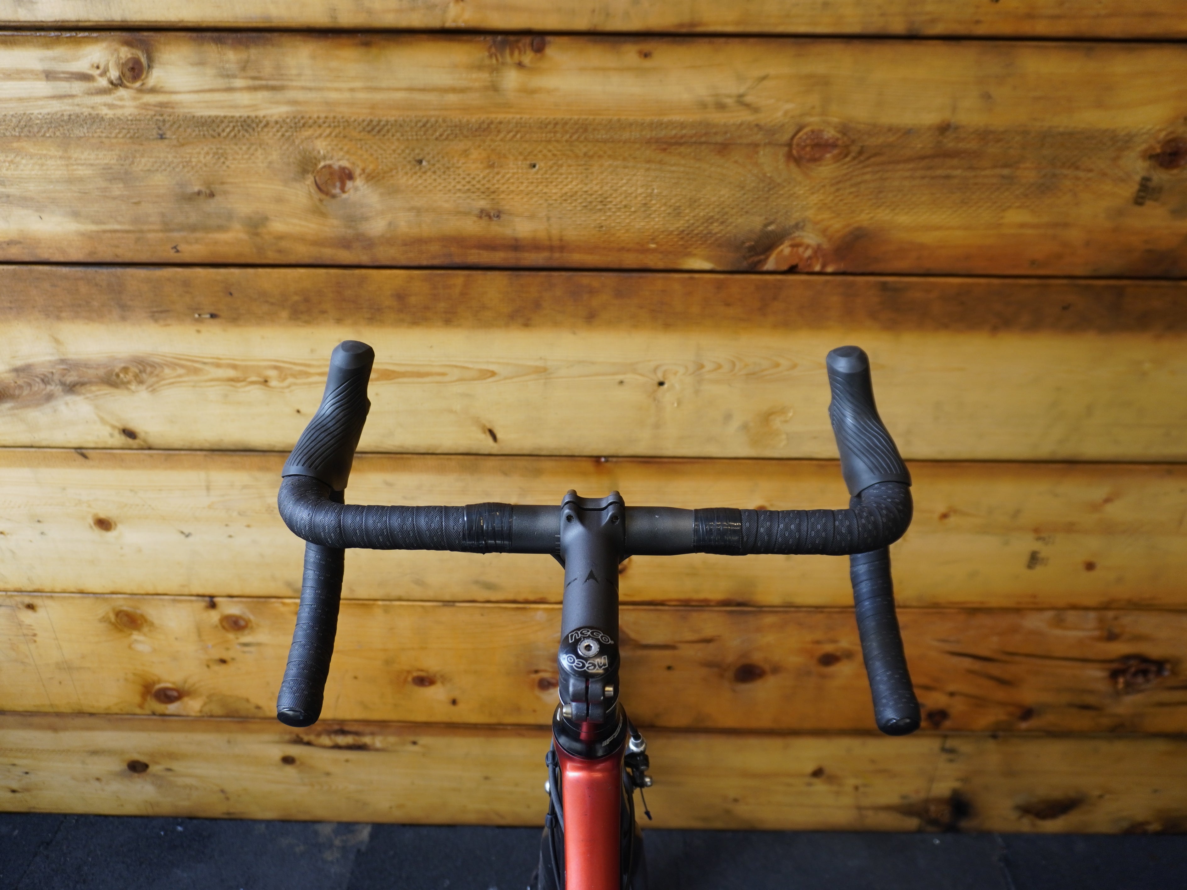 RENT Vitus Razor Road Bike