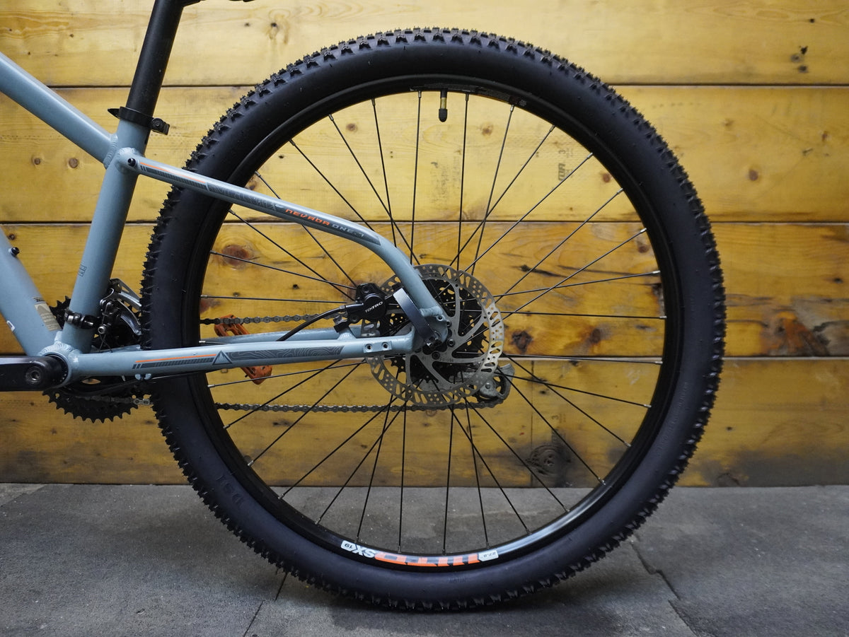 RENT Fuji Nevada 1.7 Mountain Bike