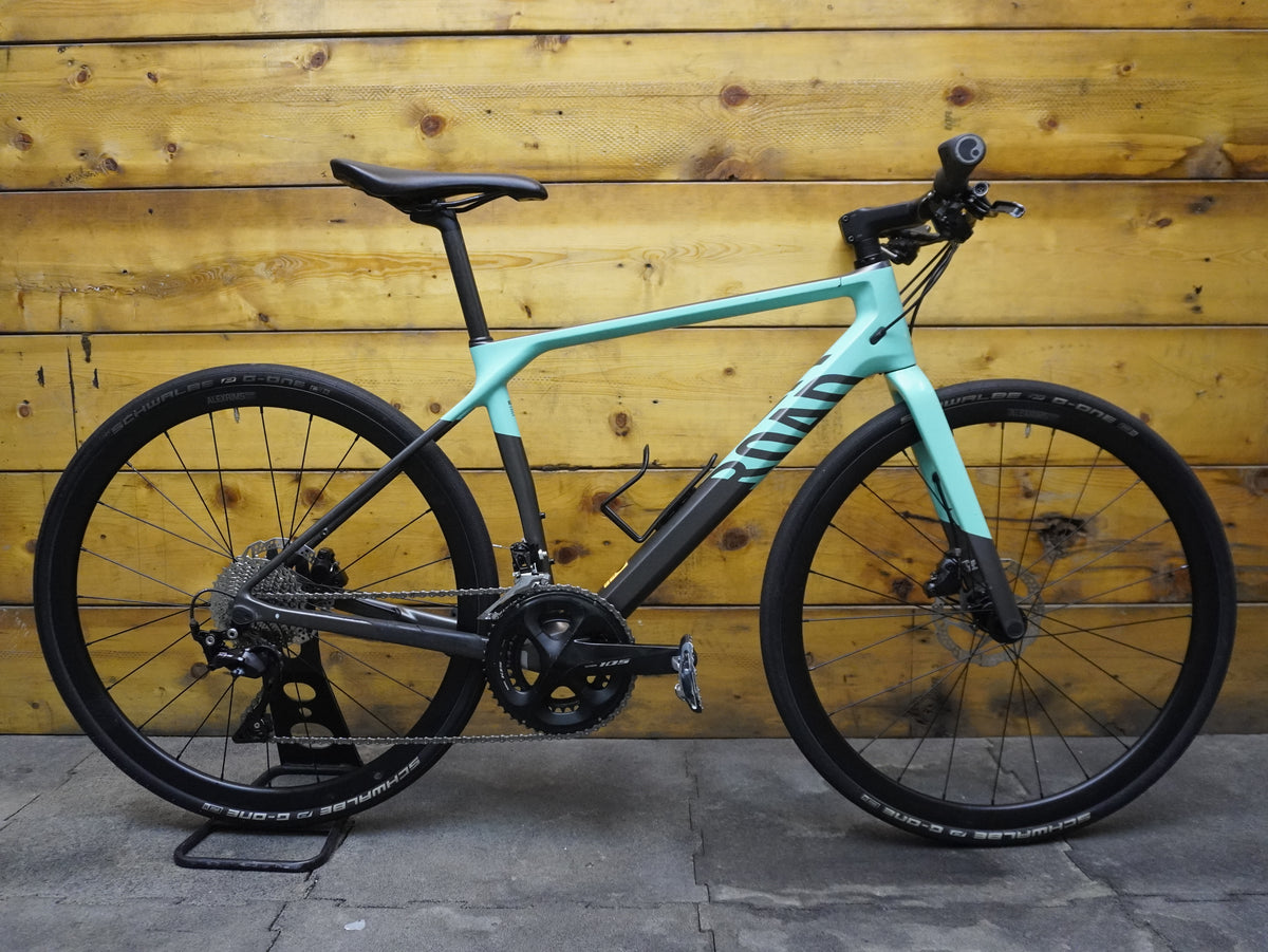 RENT Canyon Roadlite CF Hybrid Bike