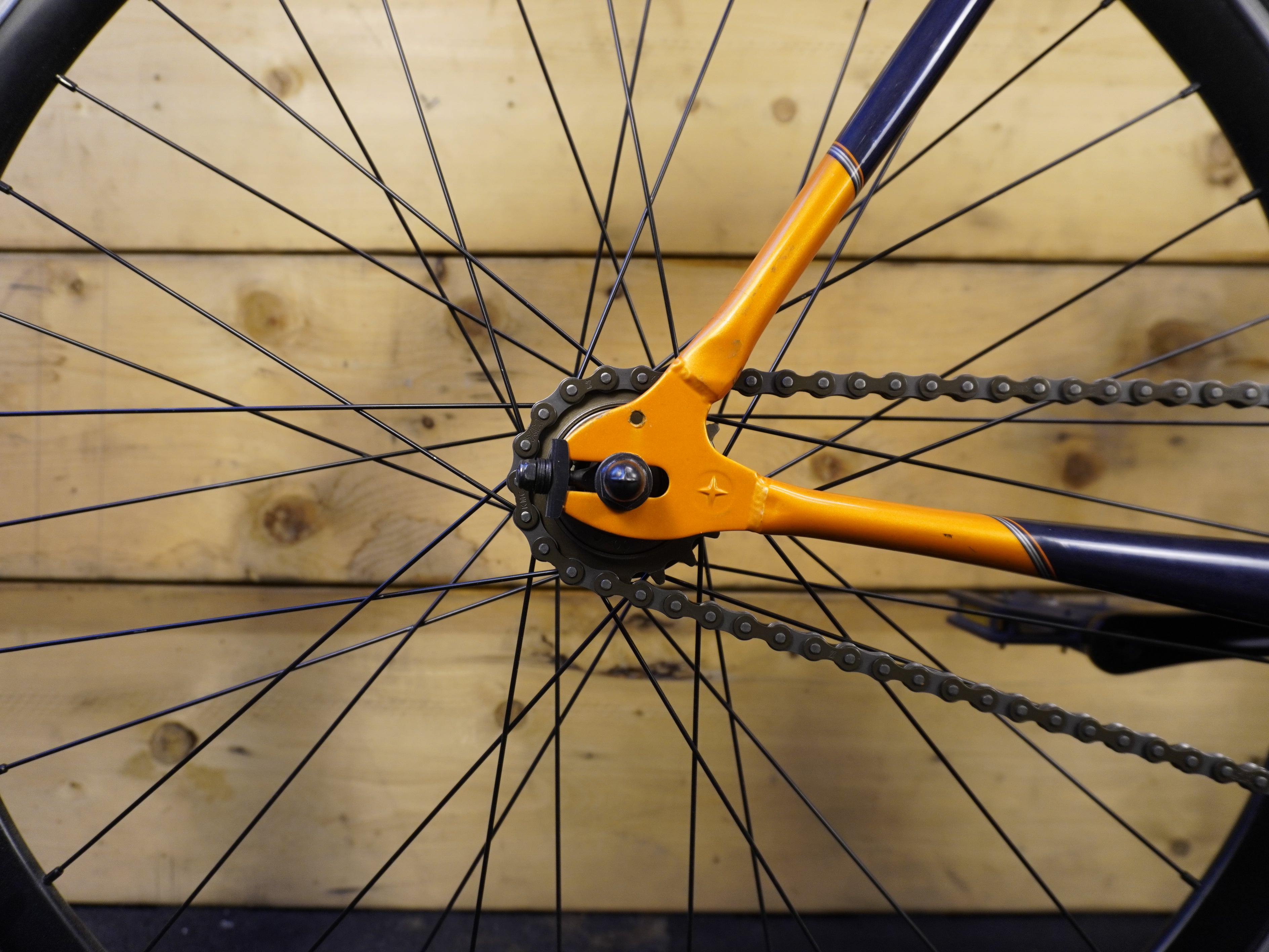 RENT Schwinn Regent Hybrid Bike