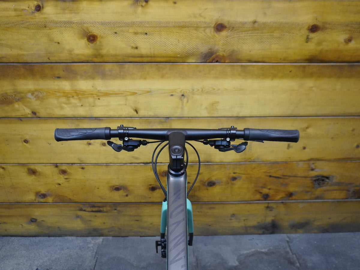 RENT Canyon Roadlite CF Hybrid Bike