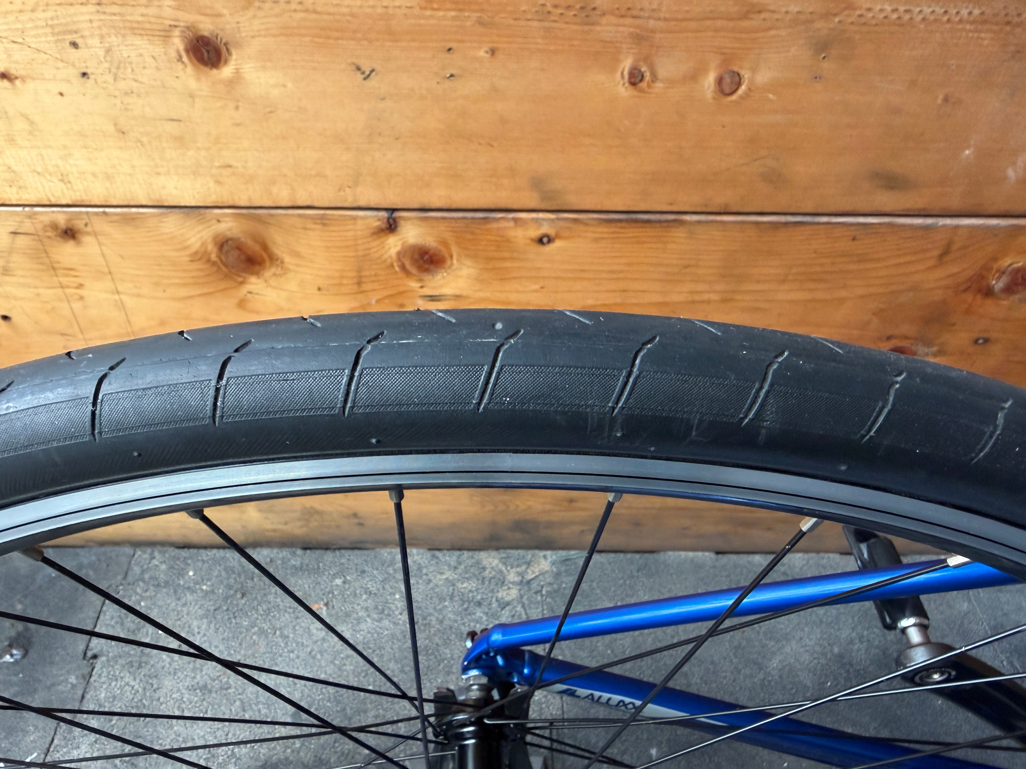 Giant Contend 3 Road Bike