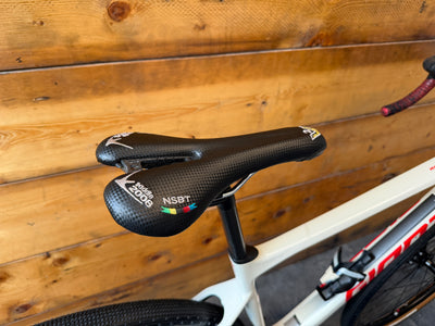 Giant Revolt Advanced 2 Gravel Bike