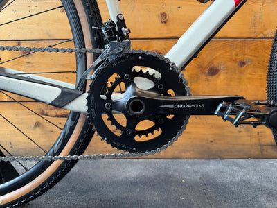 Giant Revolt Advanced 2 Gravel Bike