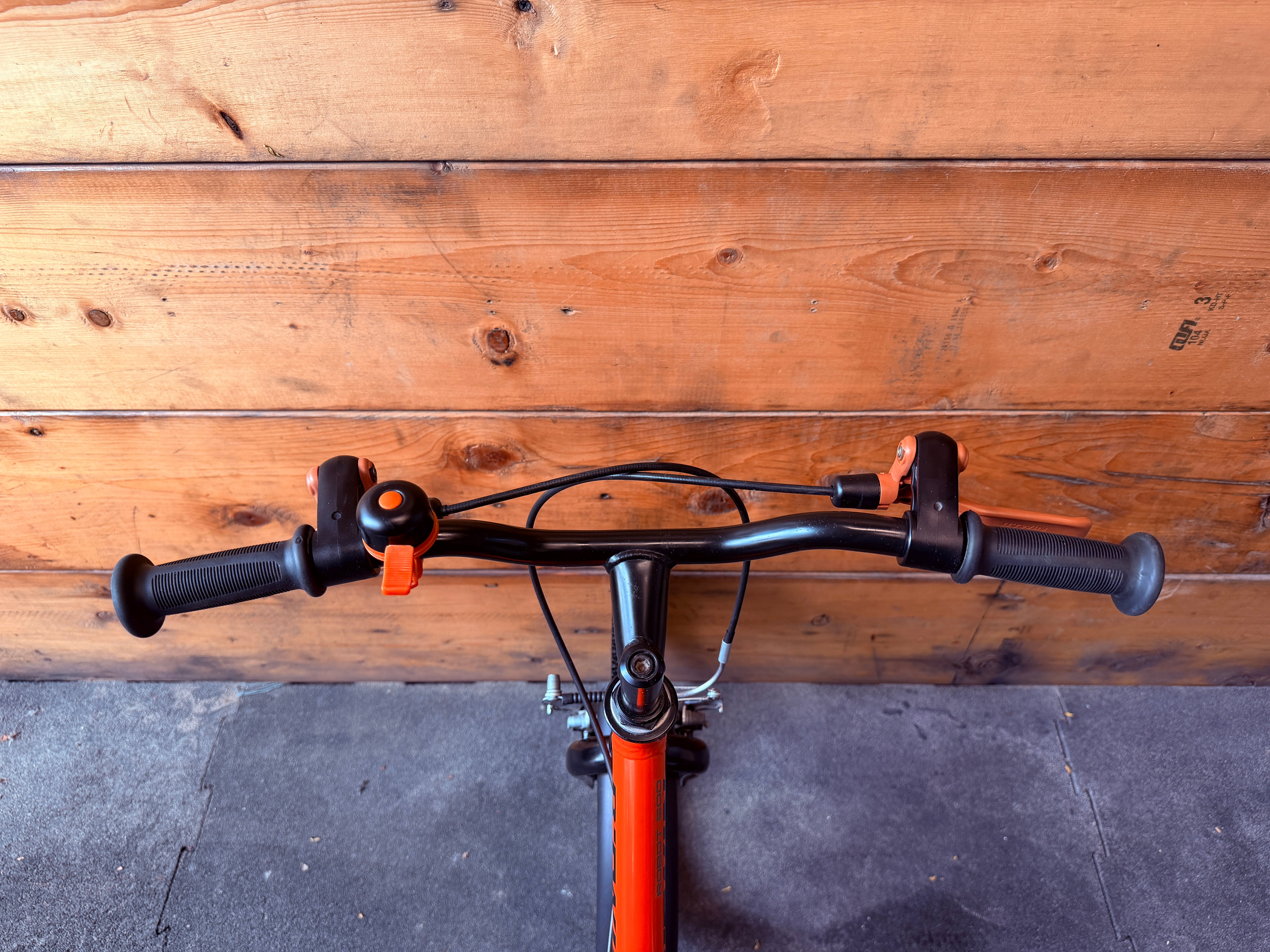 RENT B'twin Robot 500 Kids Bike