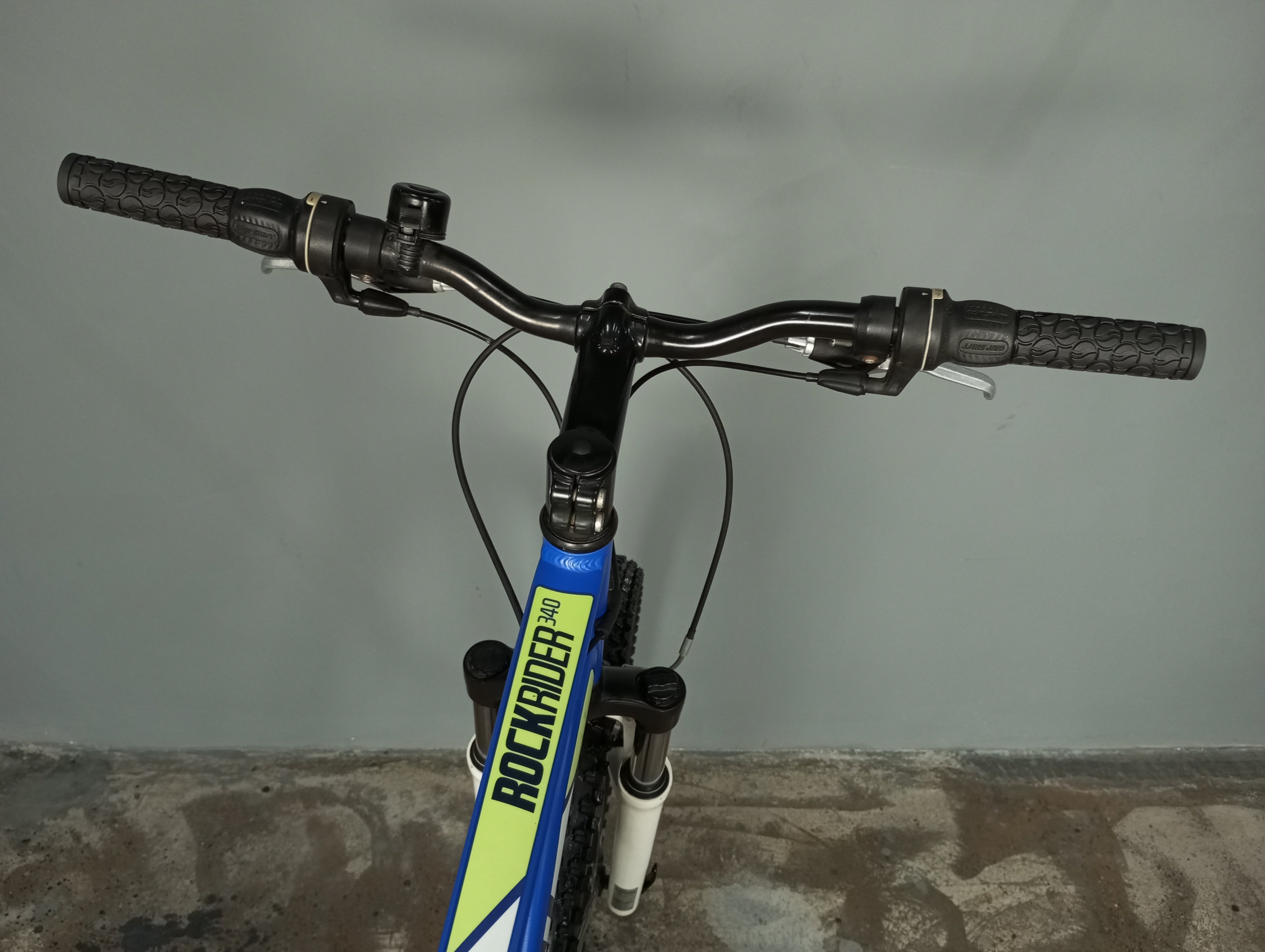 Rockrider 340 best sale mountain bike