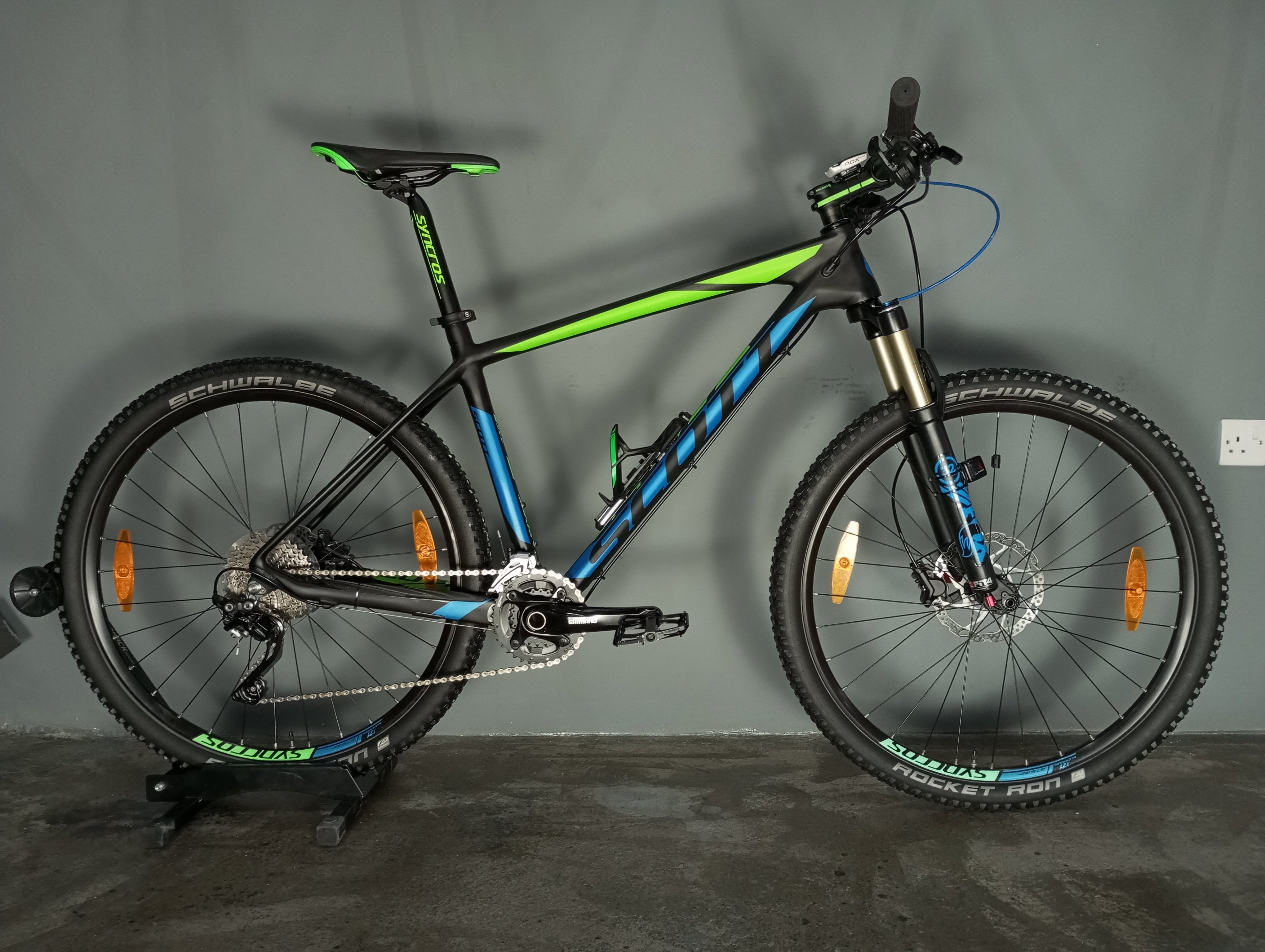 Scott scale best sale 735 carbon 2015