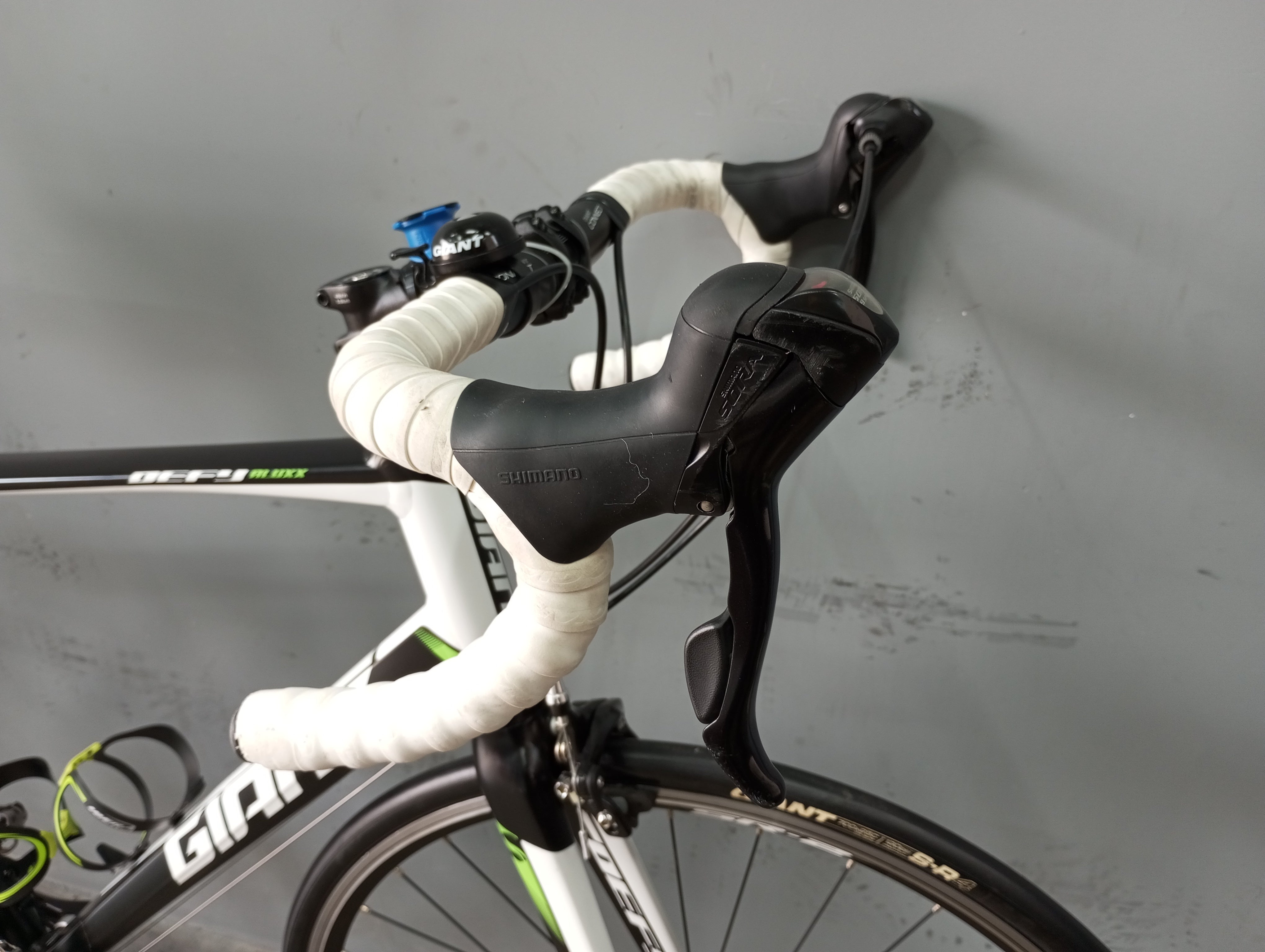 Giant defy best sale aluxx prix