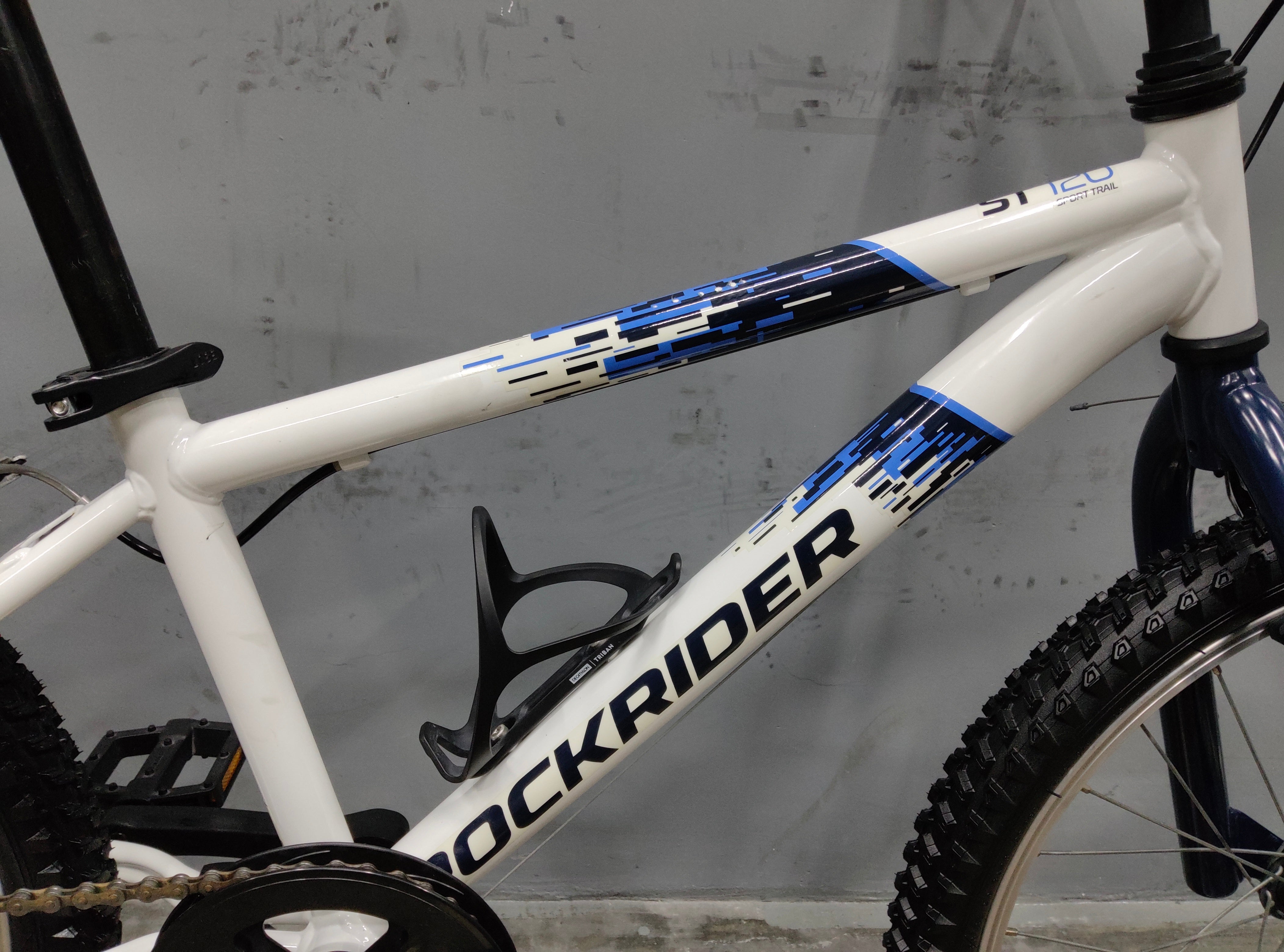 B'twin Rockrider ST120 Kids Bike
