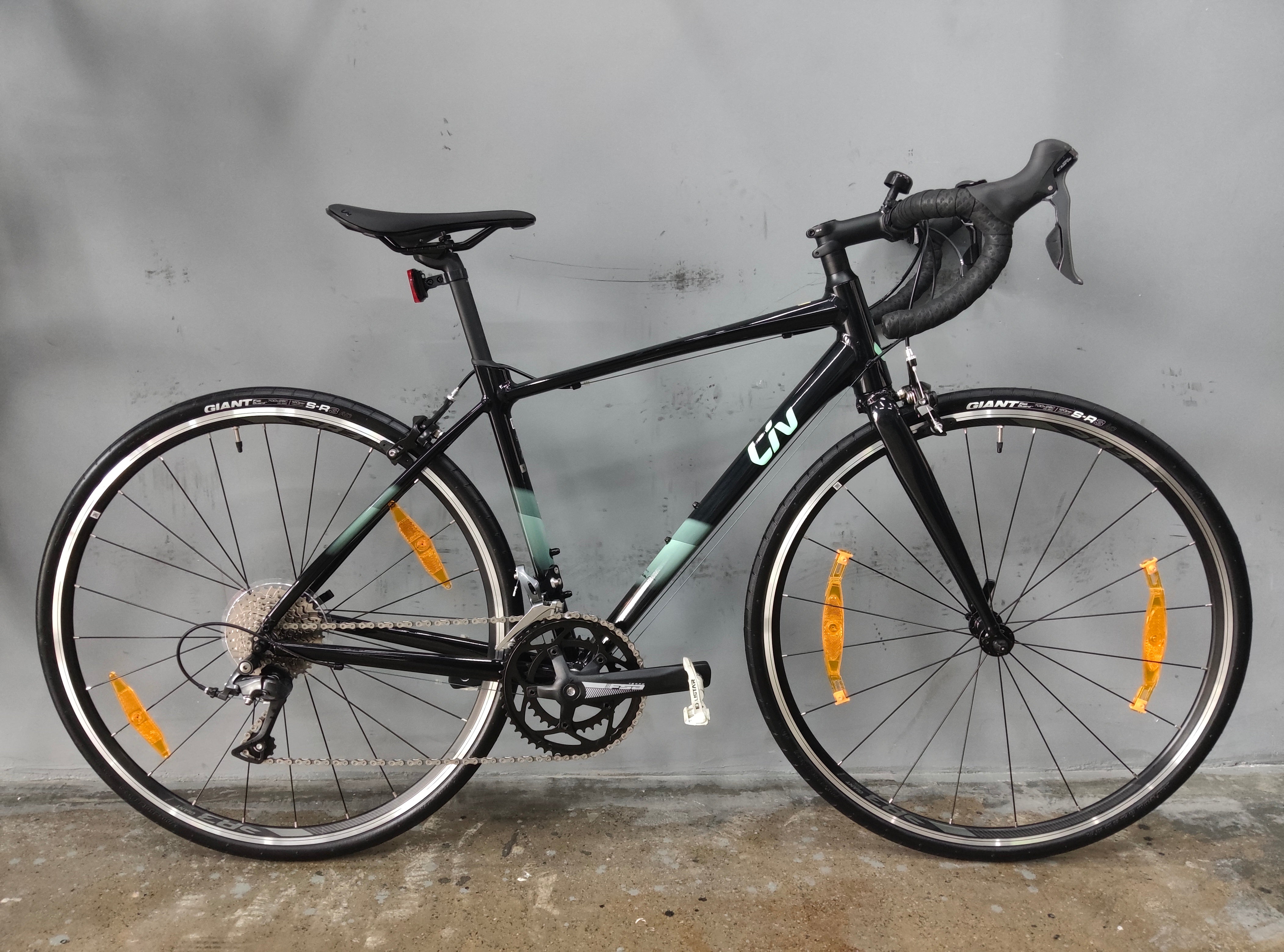 Giant liv sales road bike