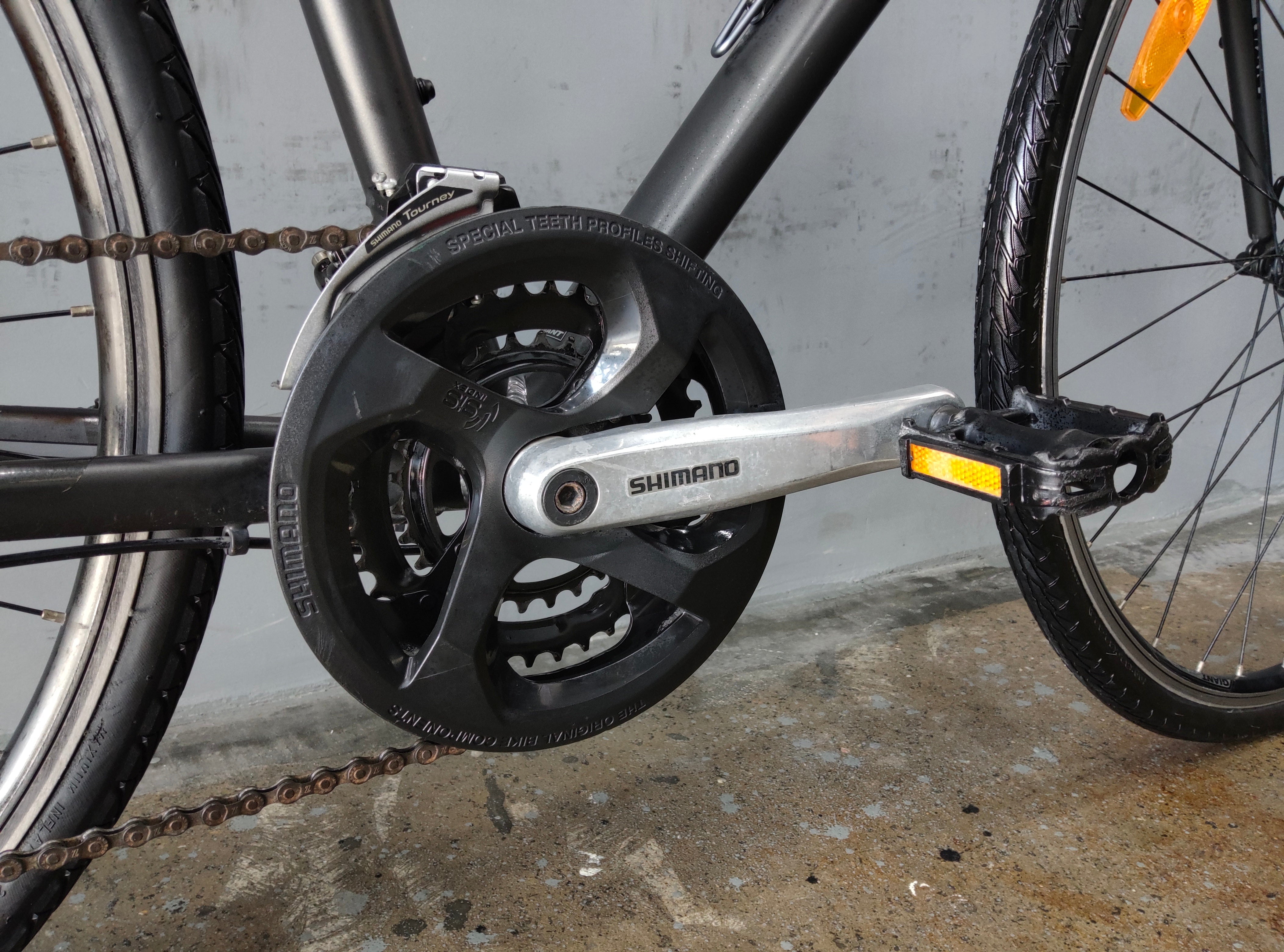 Giant Escape 3 Hybrid Bike