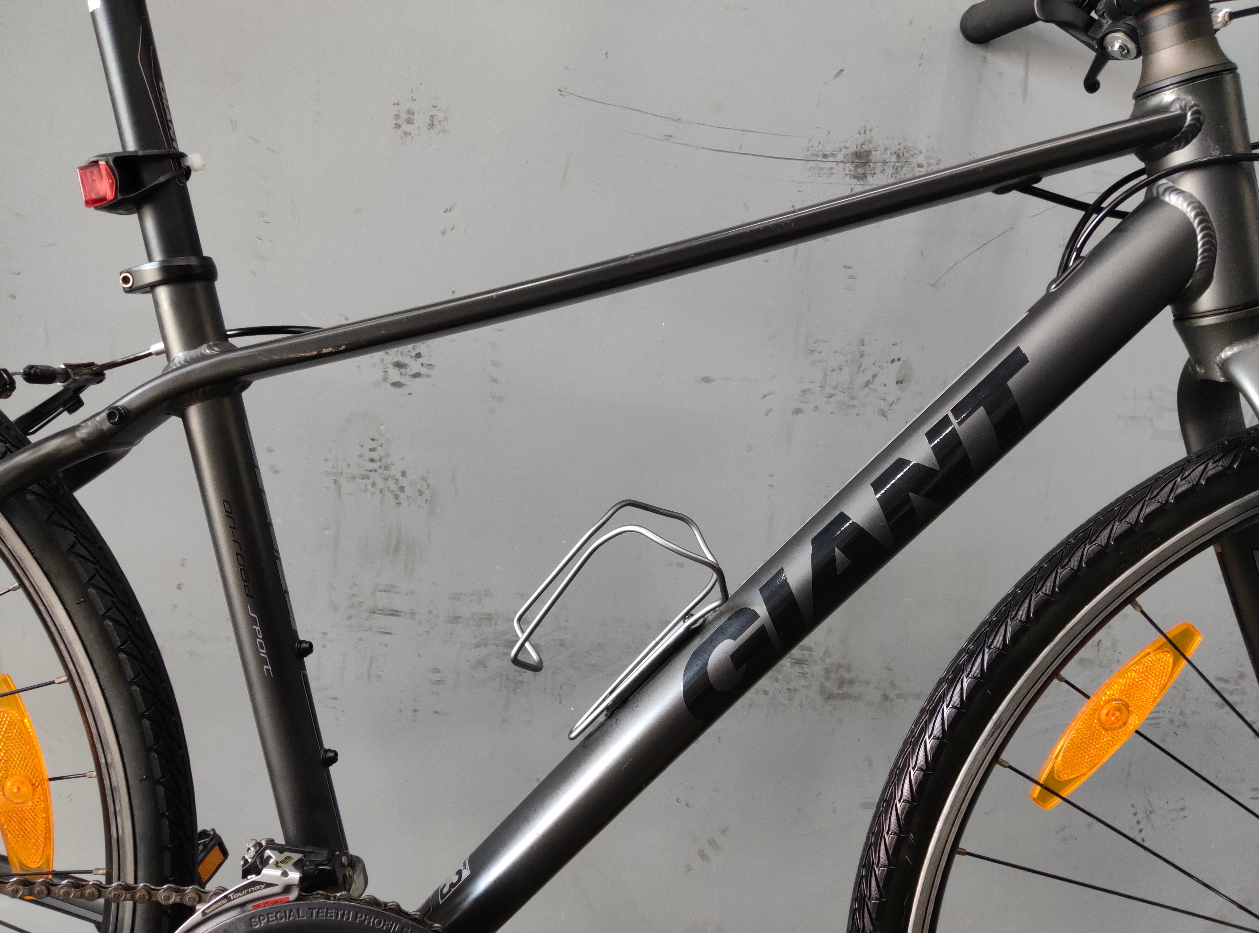 Giant Escape 3 Hybrid Bike