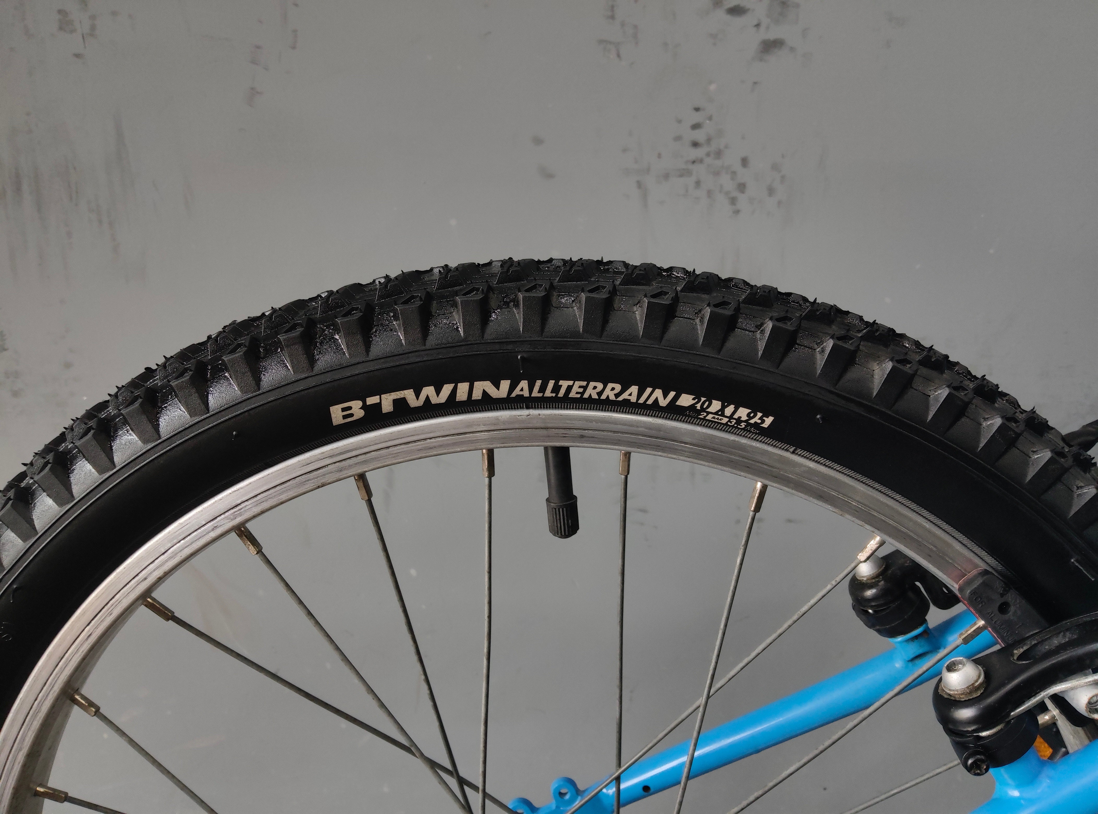 B'twin RacingBoy 320 Kids Bike