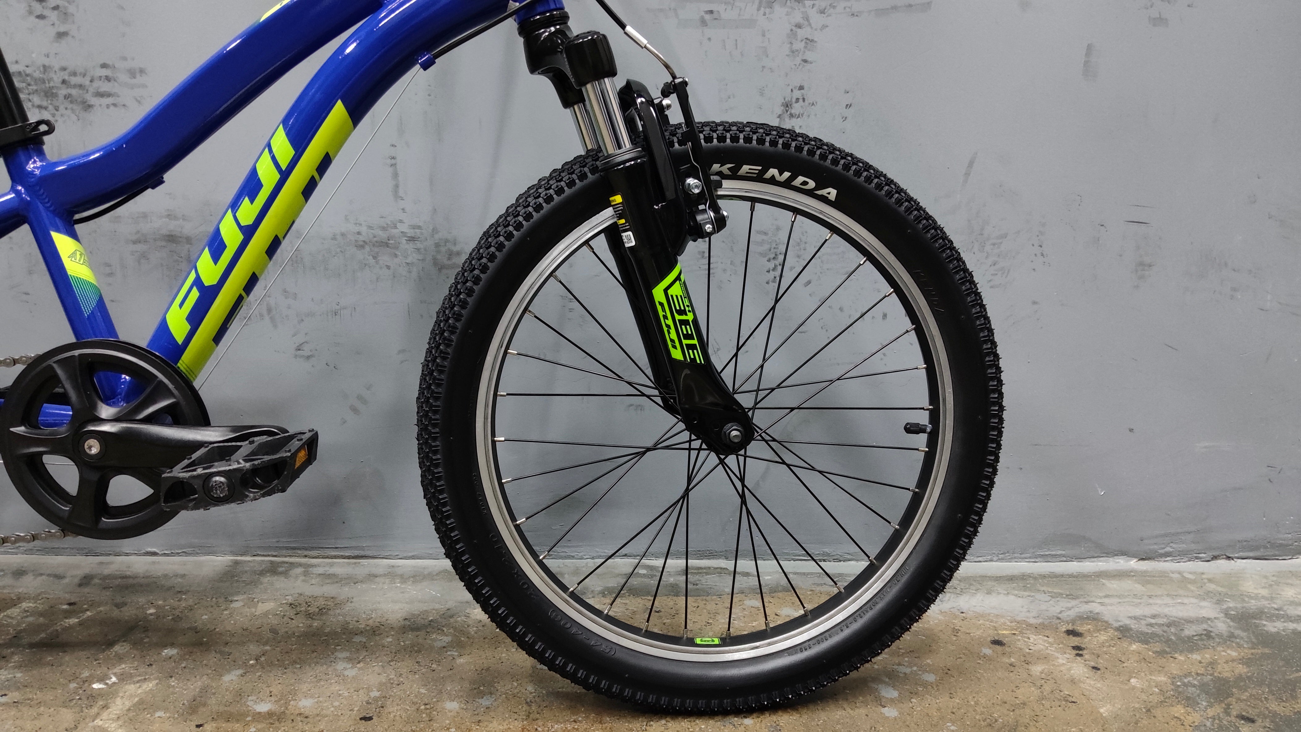 Fuji Dynamite Kids Bike
