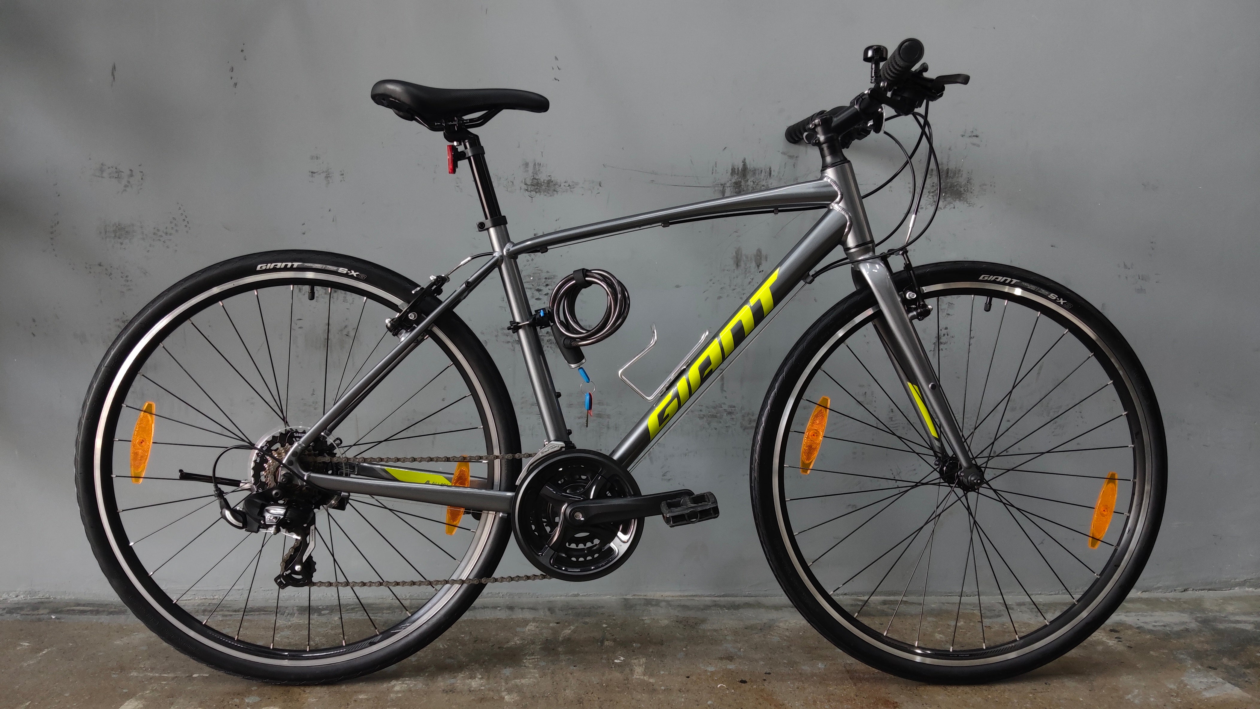 Giant Escape 3 Hybrid Bike