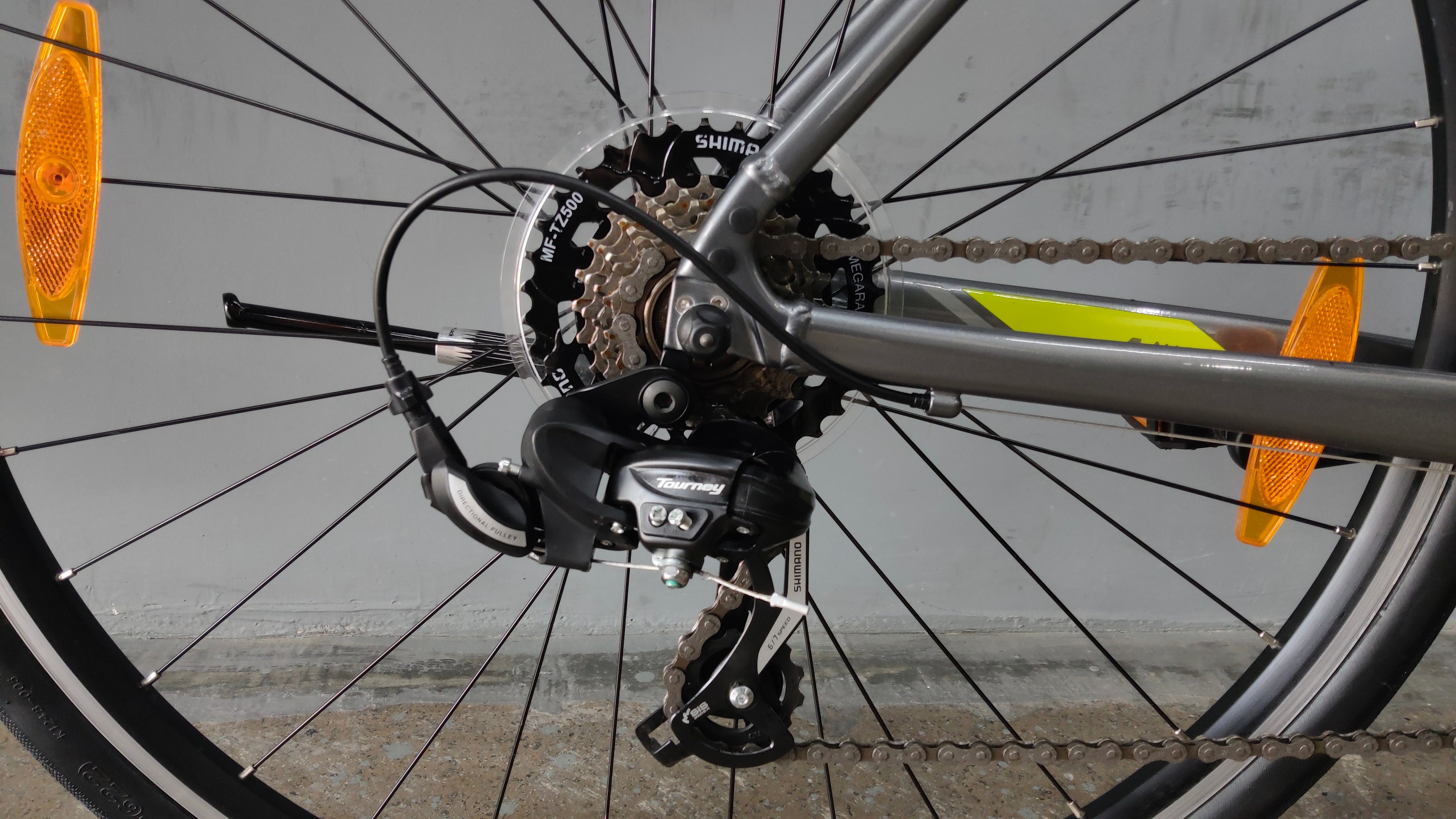 Giant Escape 3 Hybrid Bike