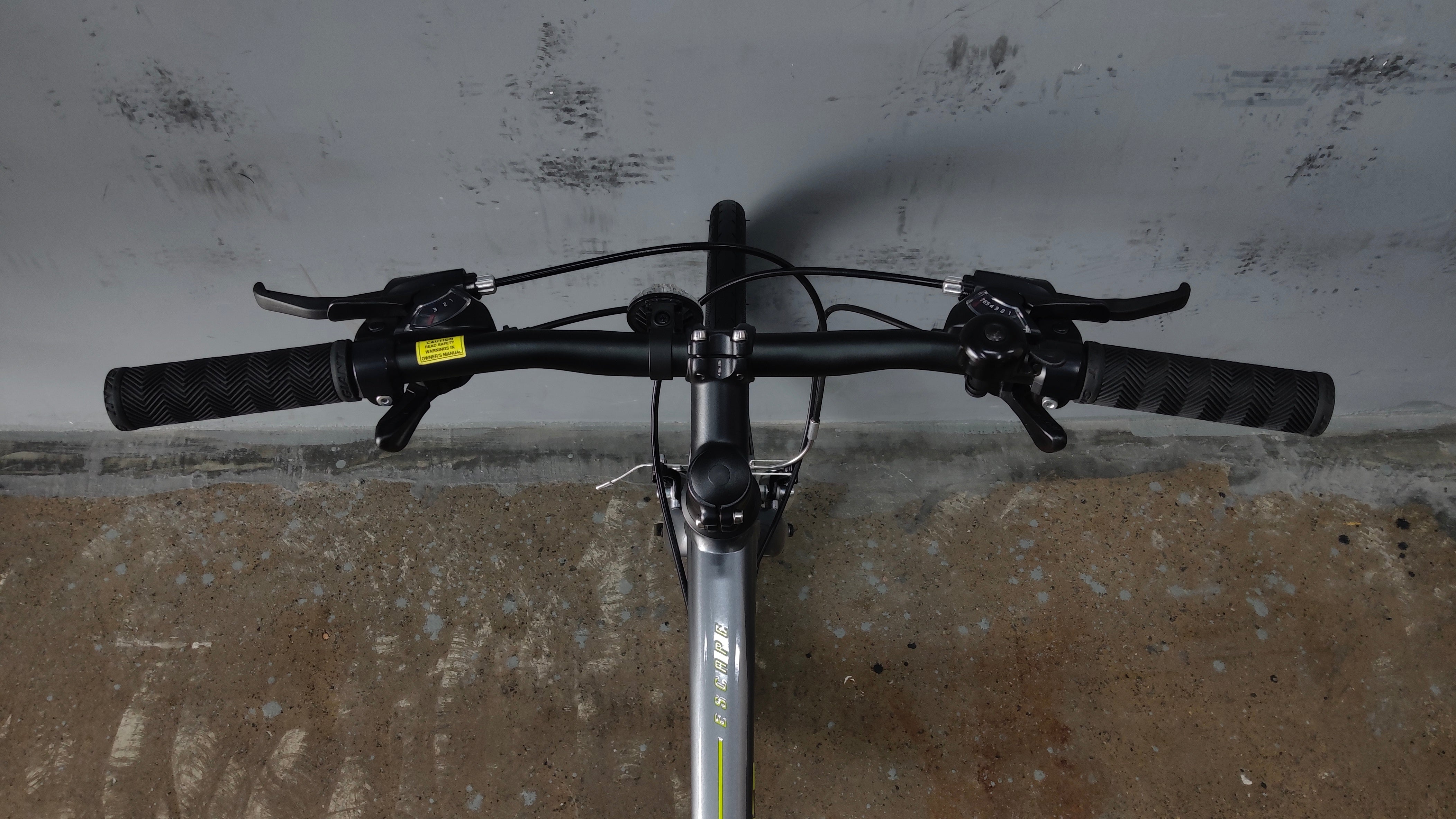 Giant Escape 3 Hybrid Bike