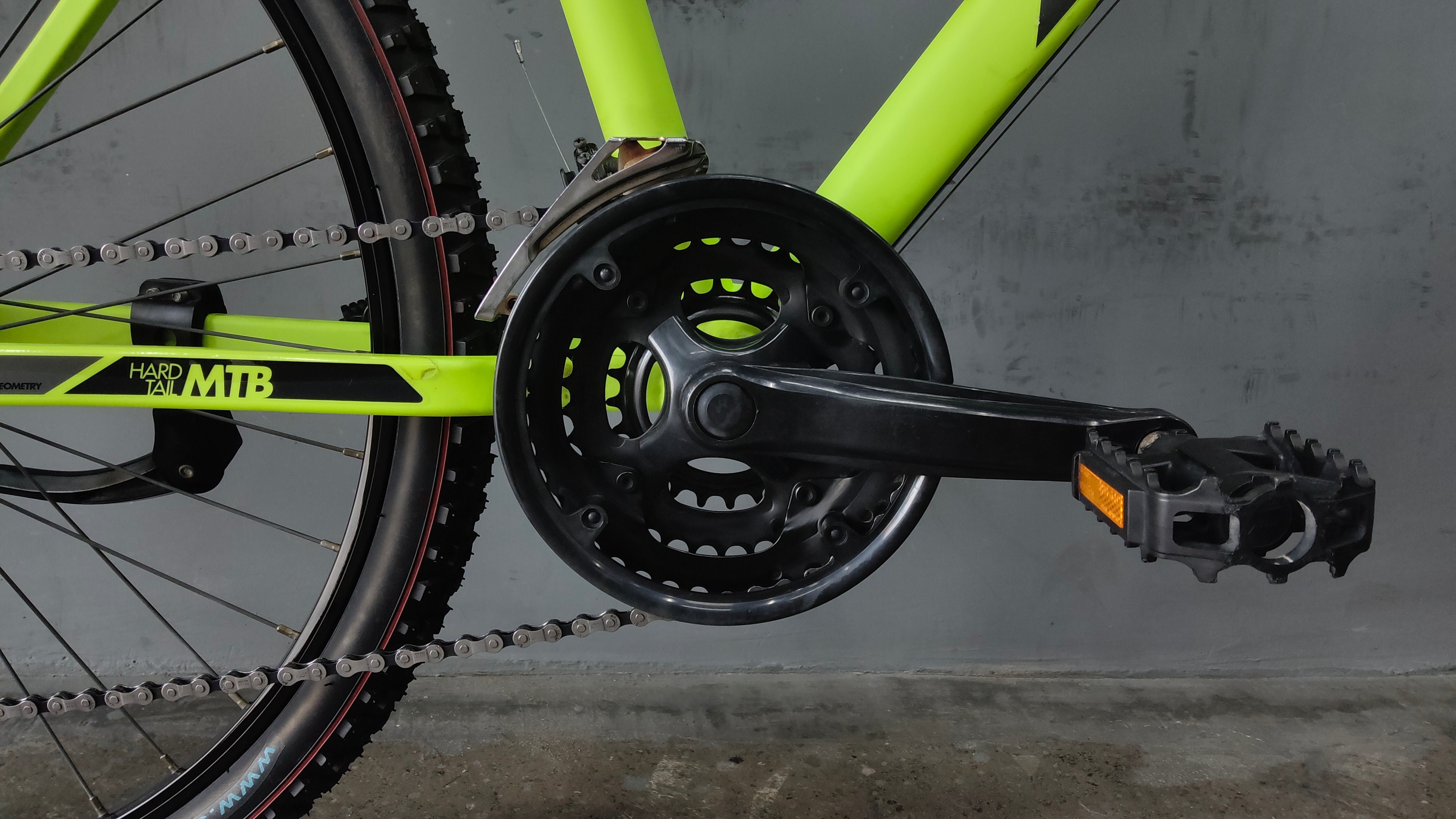 B'twin Rockrider 340 Mountain Bike