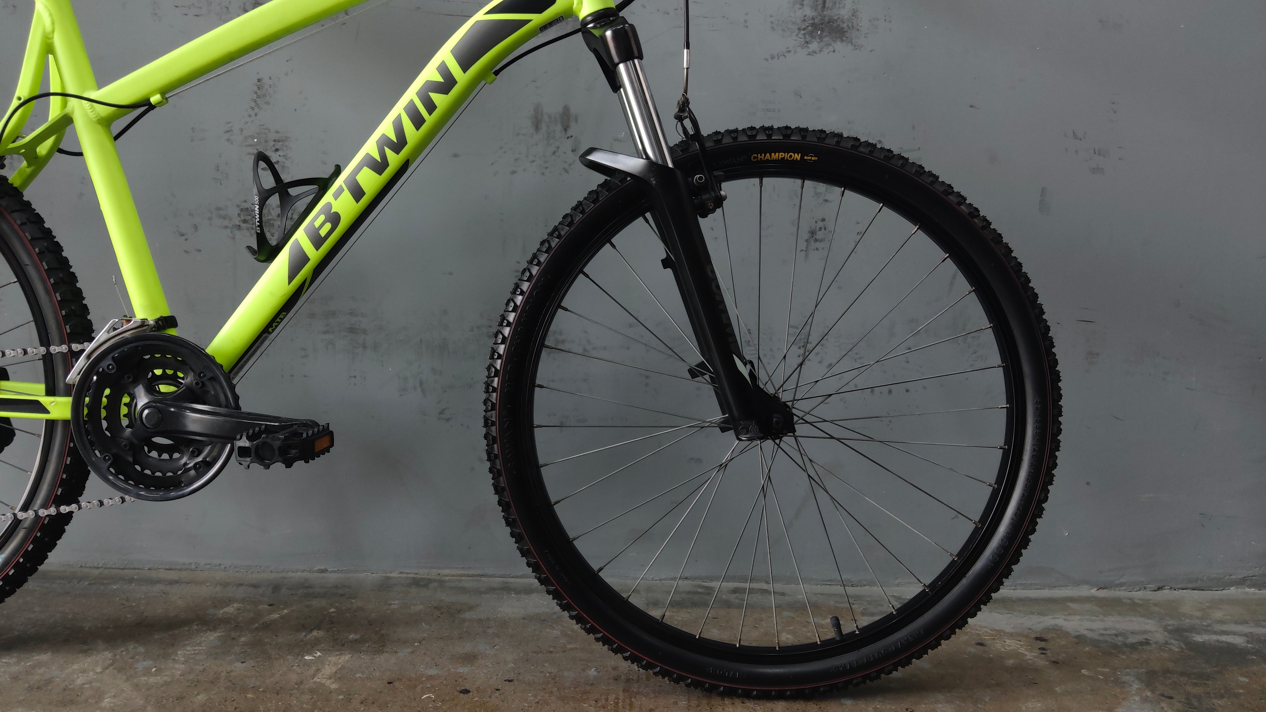 B'twin Rockrider 340 Mountain Bike